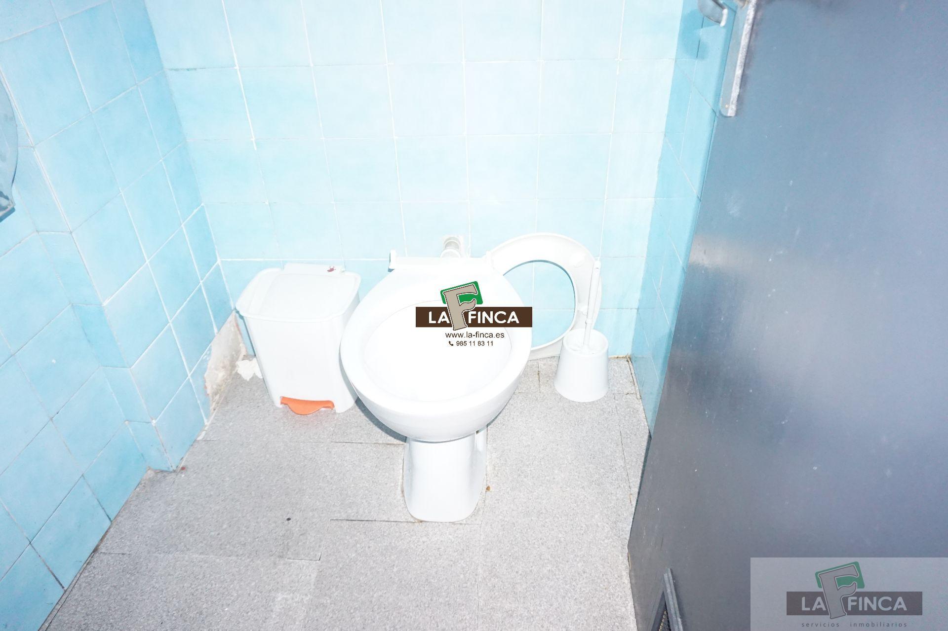 For rent of commercial in Oviedo