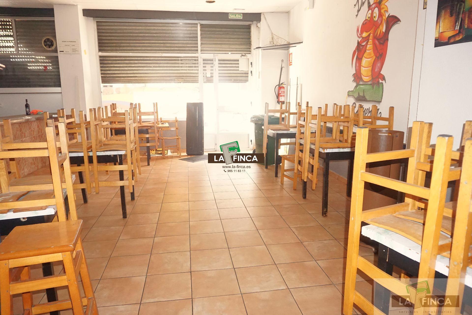 For rent of commercial in Oviedo