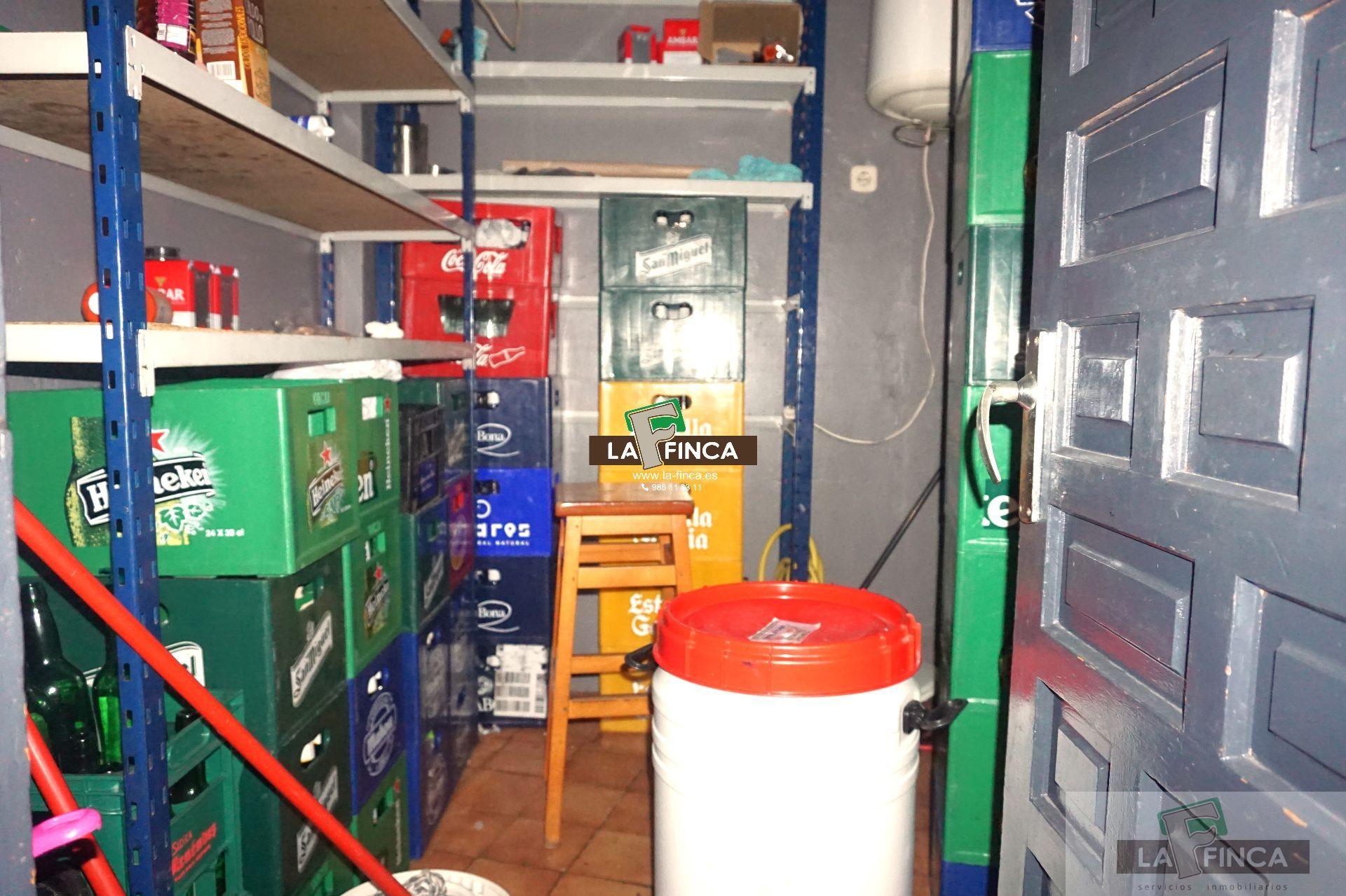 For rent of commercial in Oviedo
