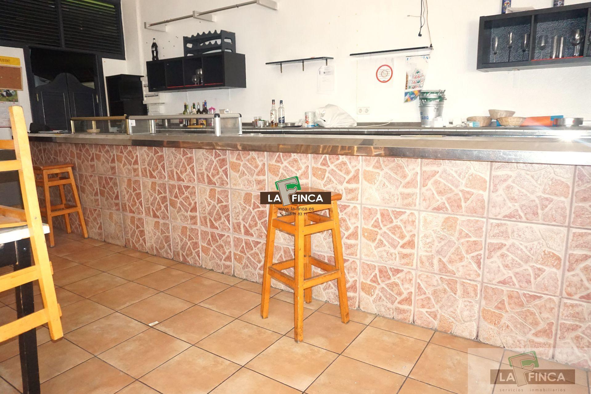 For rent of commercial in Oviedo