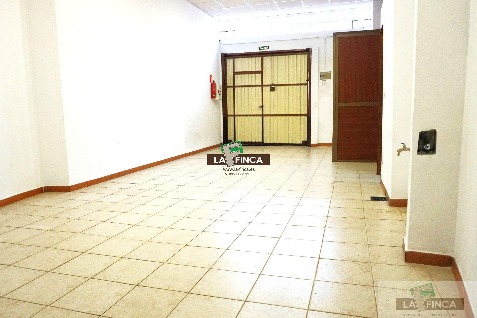 For rent of commercial in Oviedo