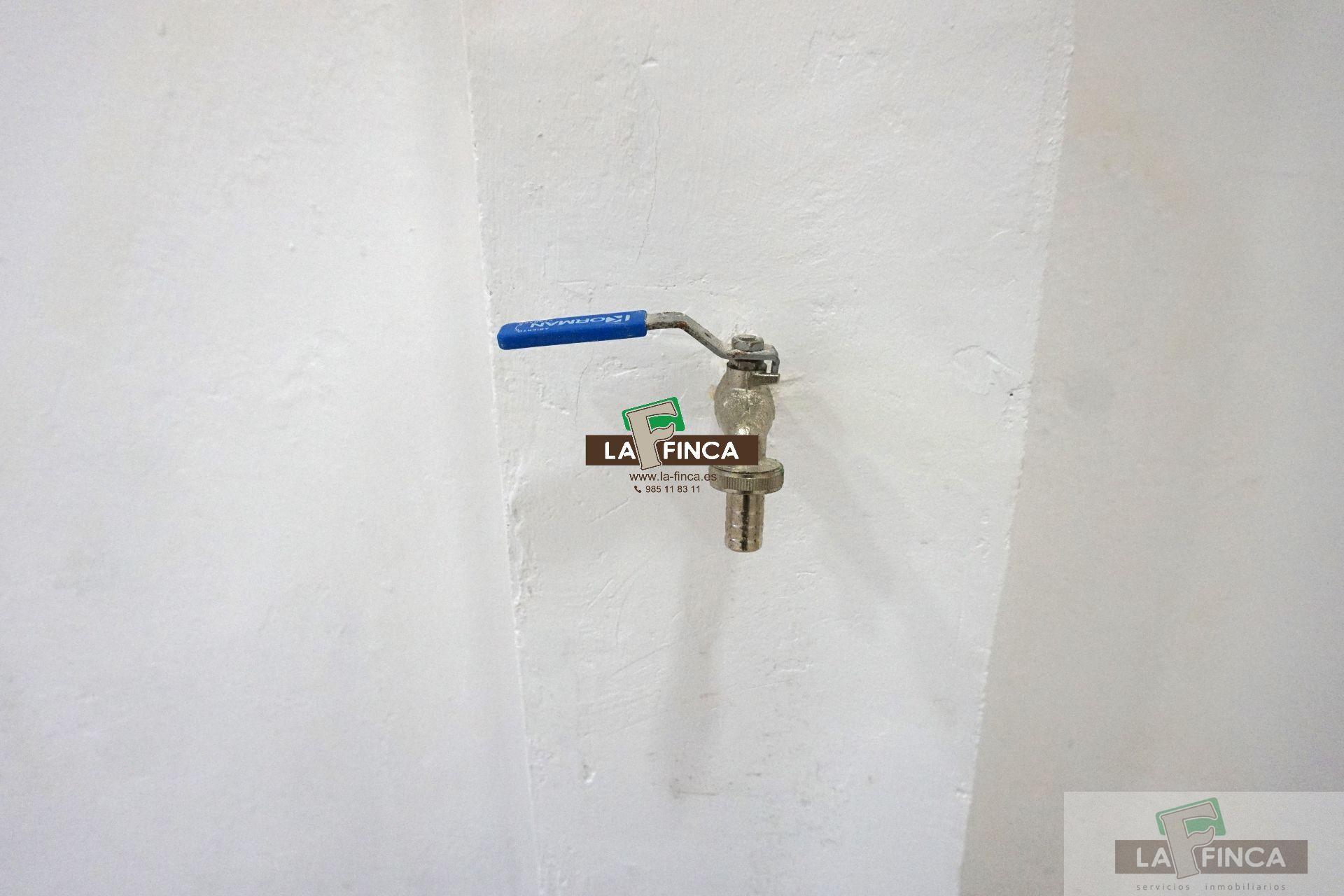 For rent of commercial in Oviedo