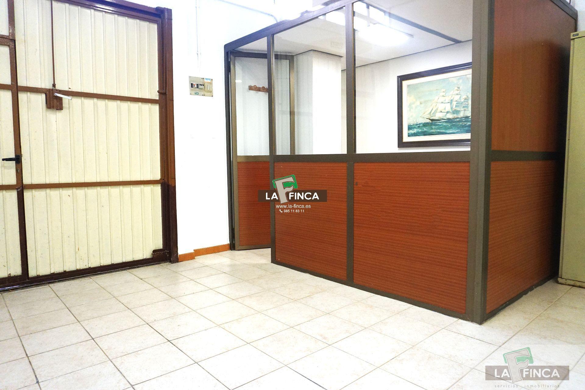 For rent of commercial in Oviedo