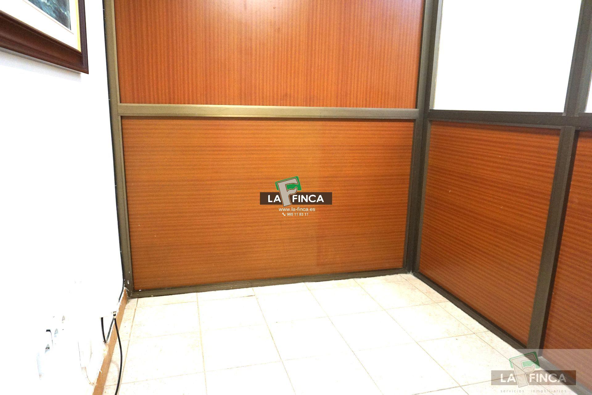 For rent of commercial in Oviedo