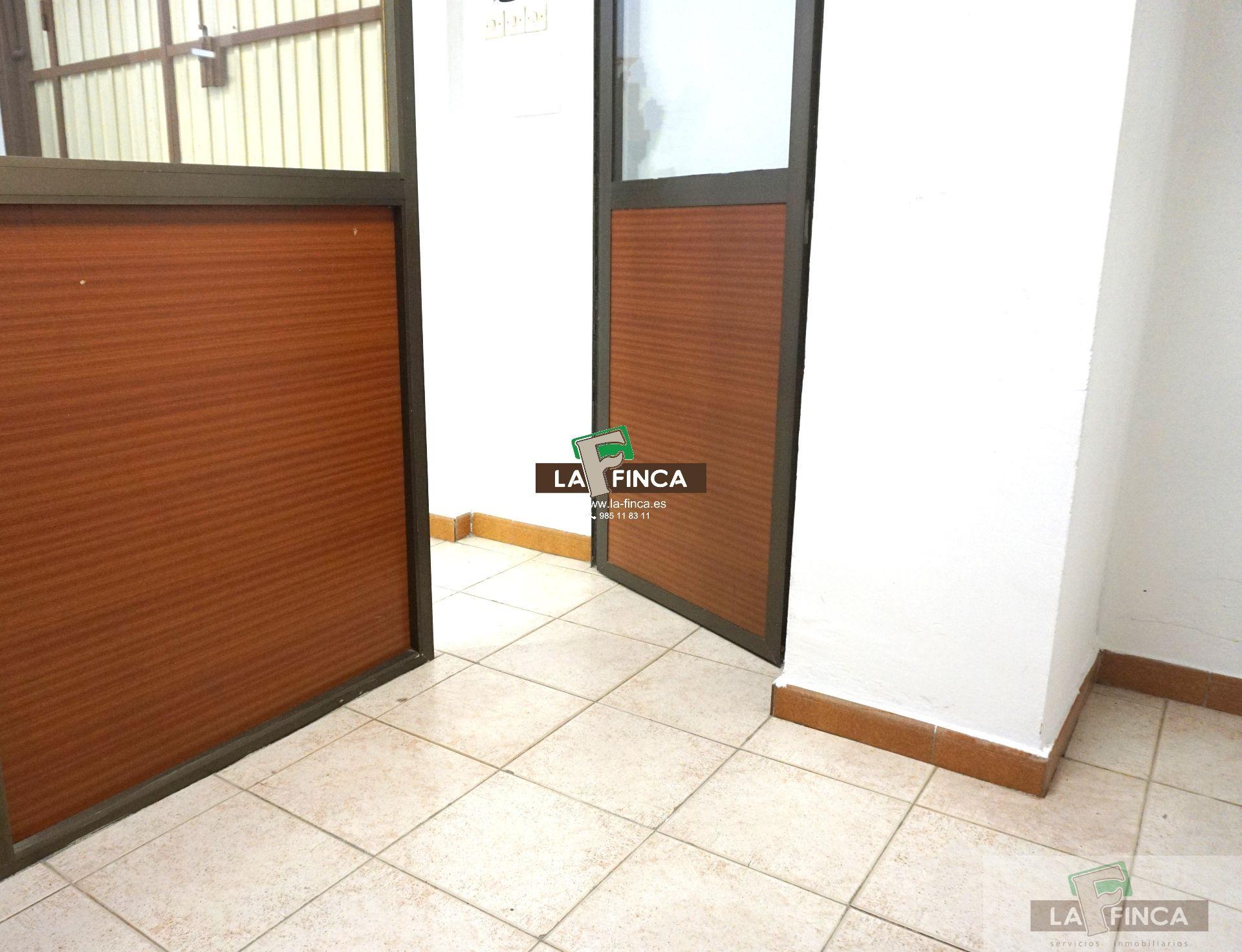 For rent of commercial in Oviedo