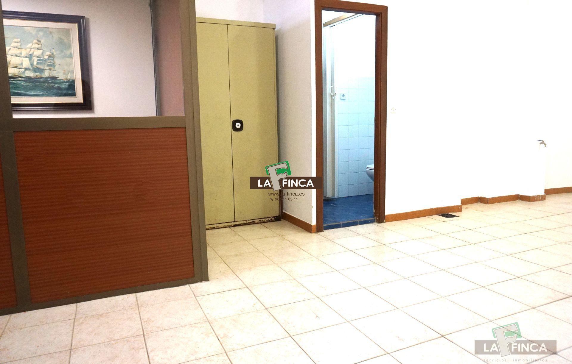 For rent of commercial in Oviedo