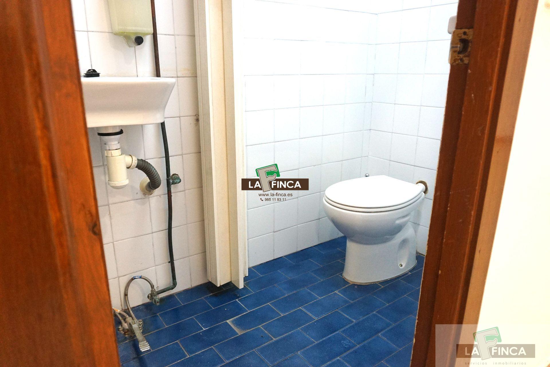 For rent of commercial in Oviedo