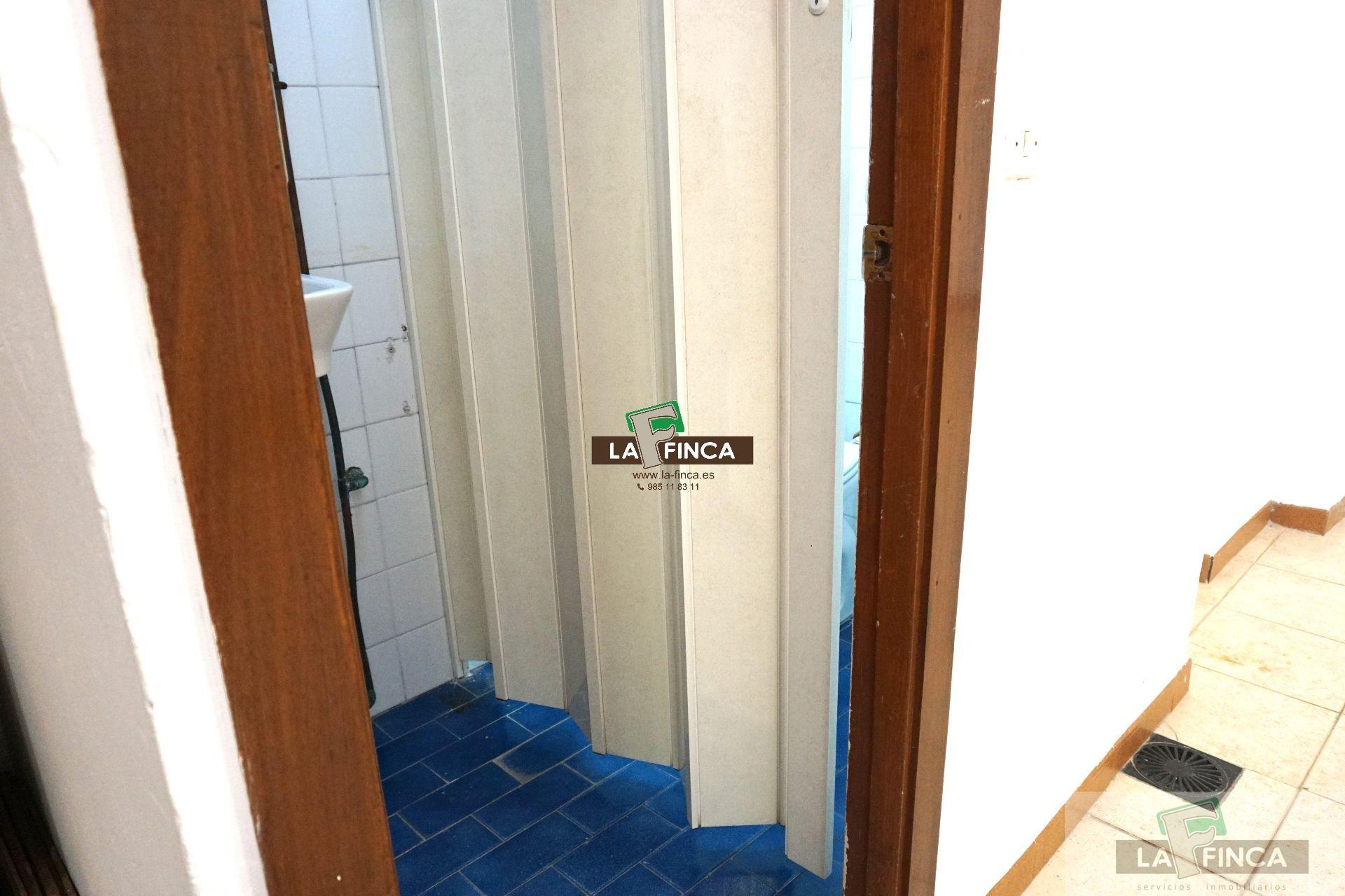 For rent of commercial in Oviedo