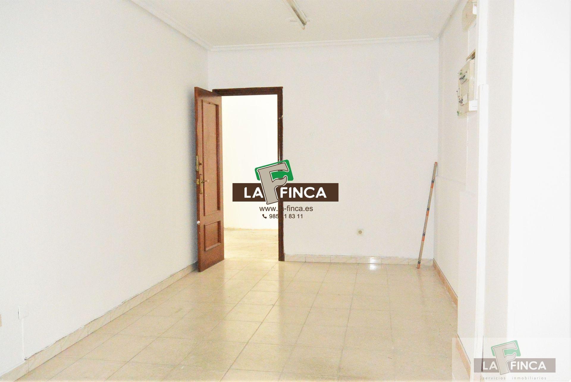 For sale of commercial in Oviedo