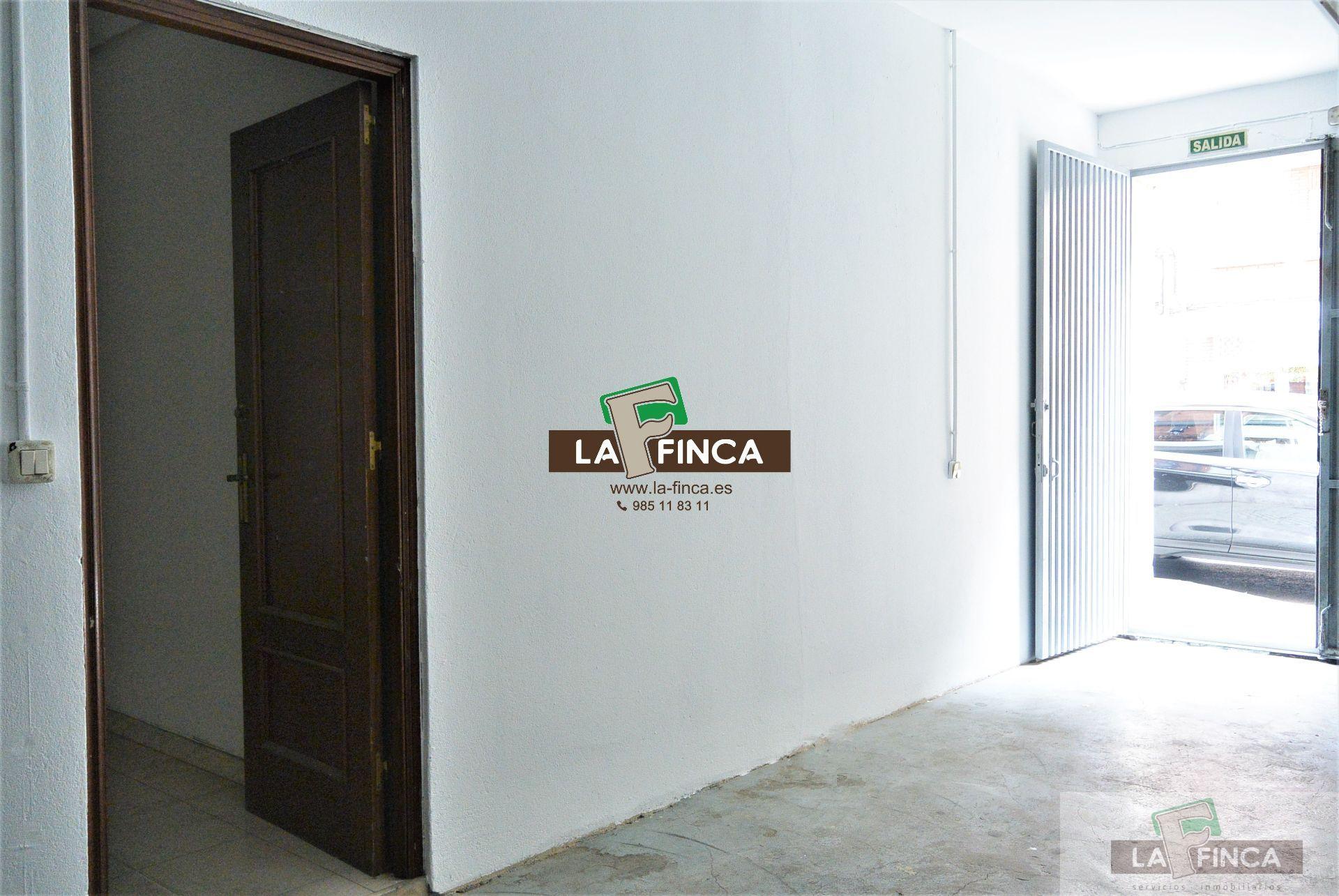 For sale of commercial in Oviedo