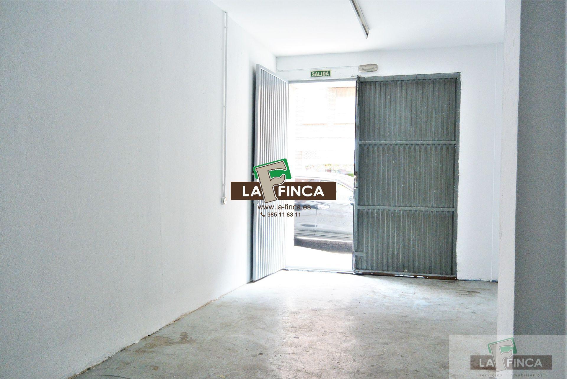 For sale of commercial in Oviedo