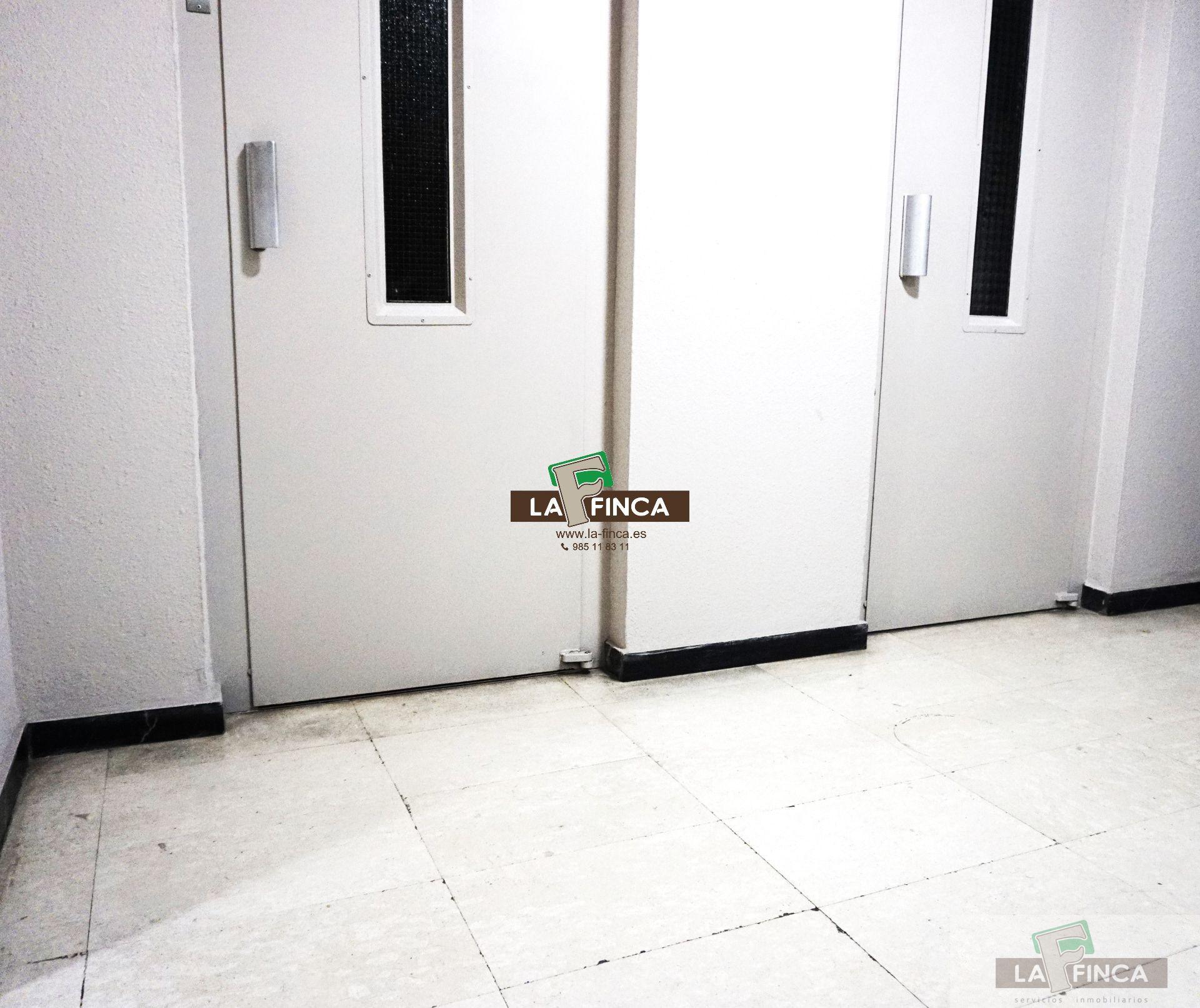 For sale of office in Oviedo