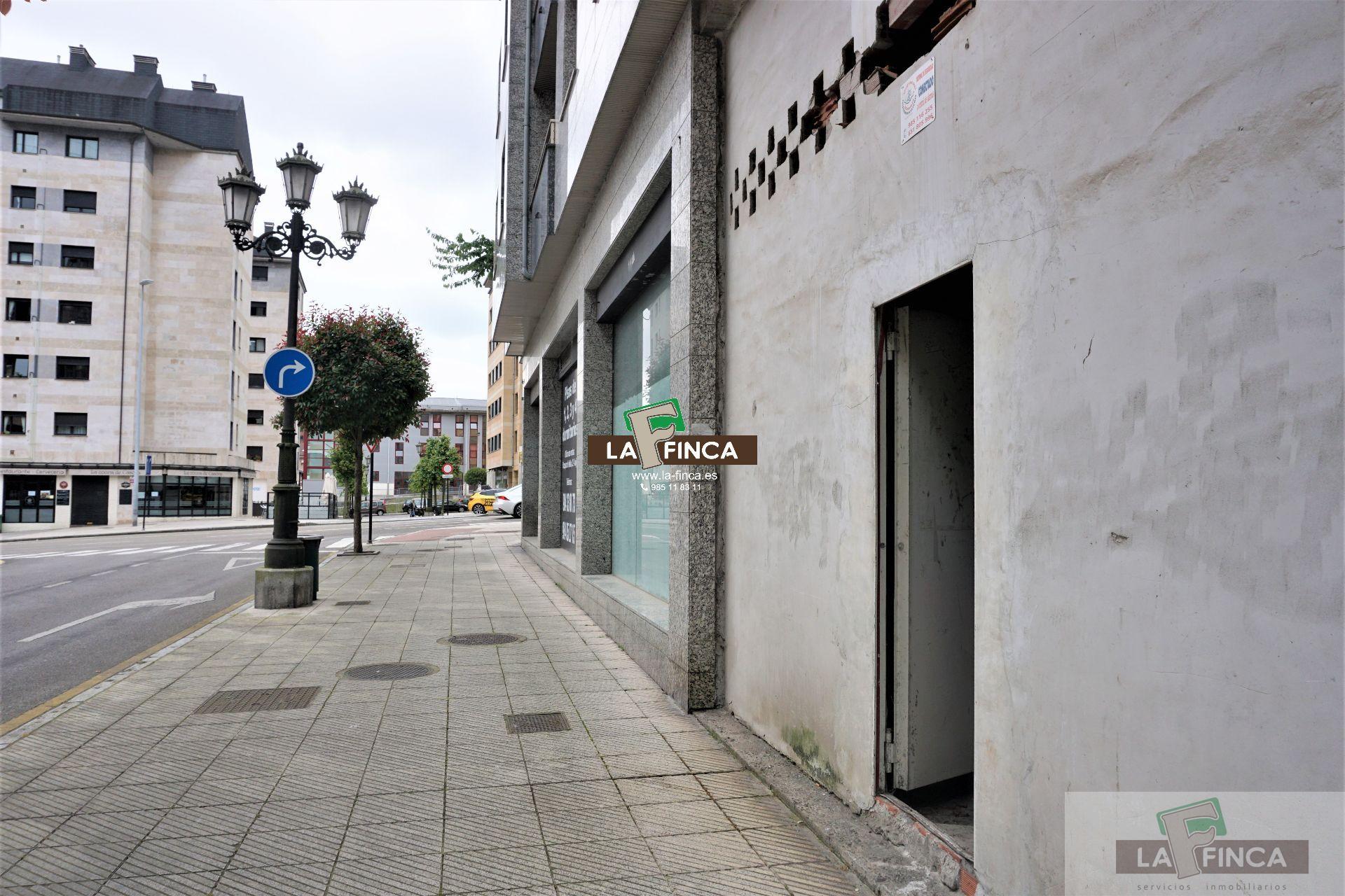For sale of commercial in Oviedo