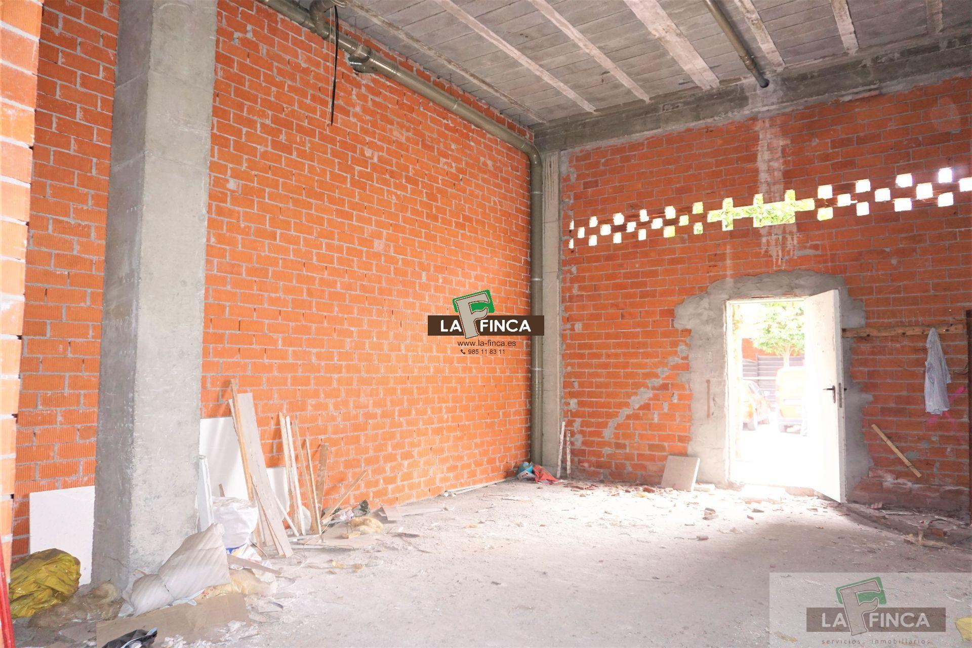 For sale of commercial in Oviedo