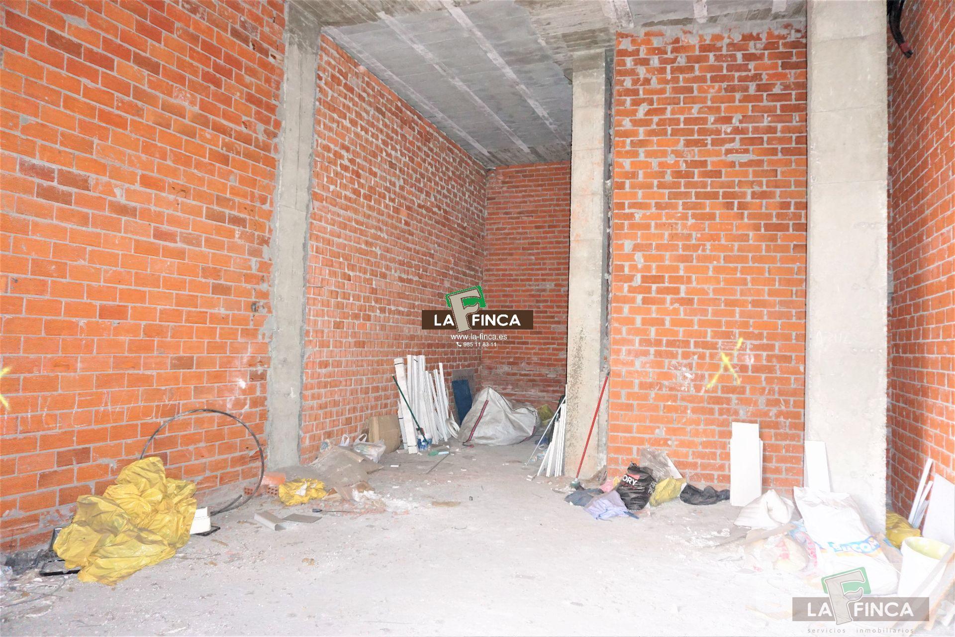 For sale of commercial in Oviedo