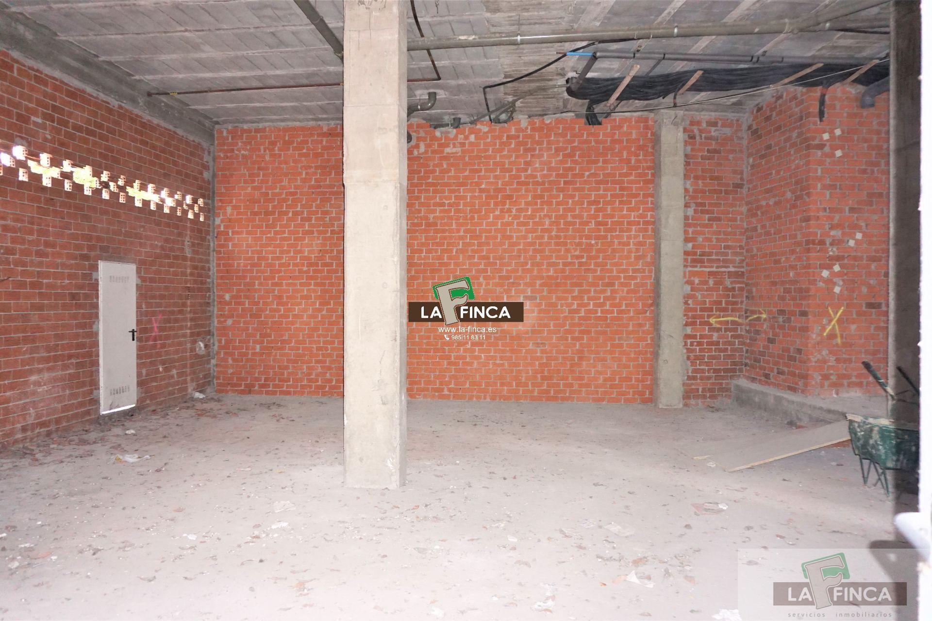 For sale of commercial in Oviedo