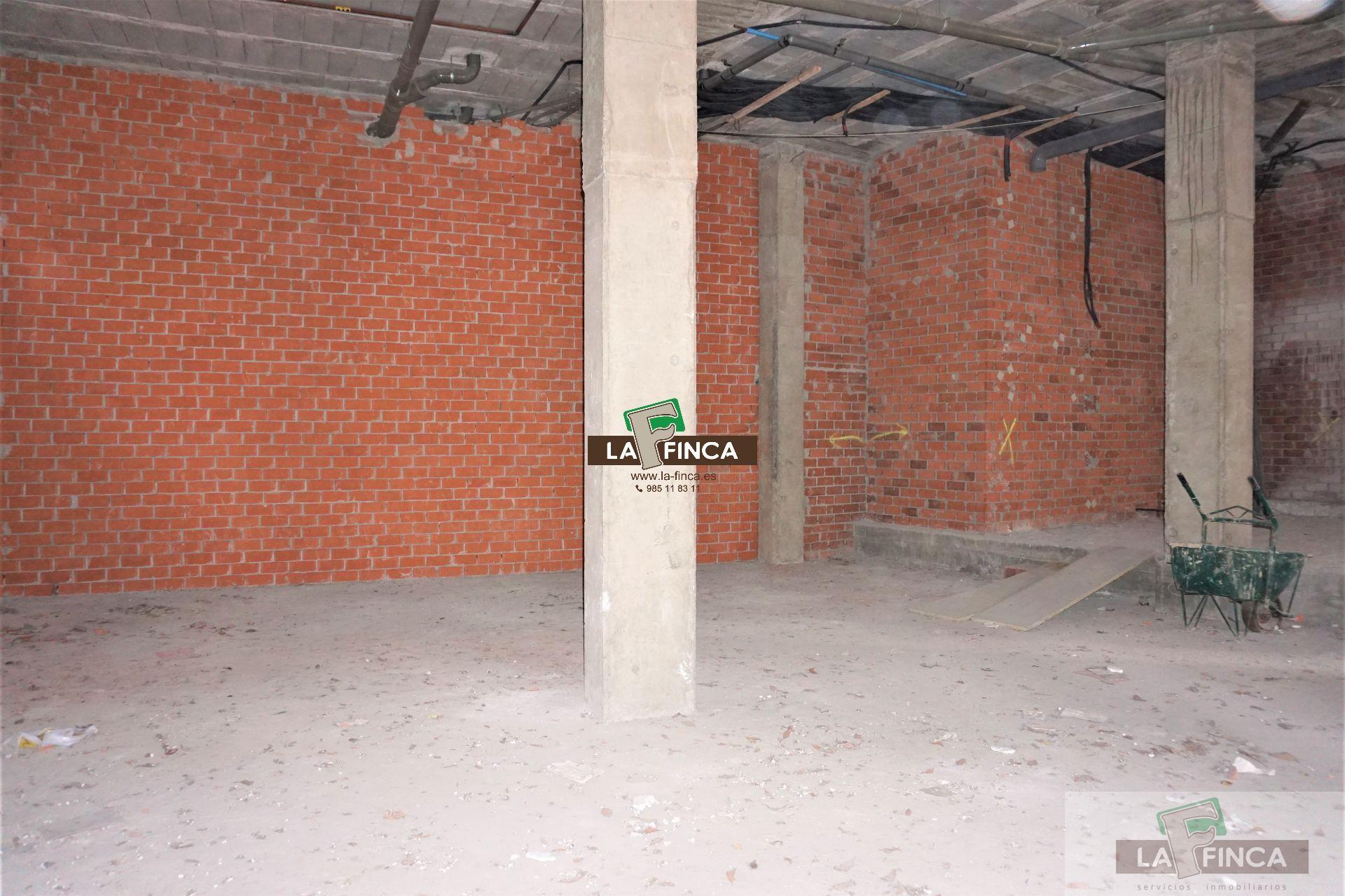 For sale of commercial in Oviedo