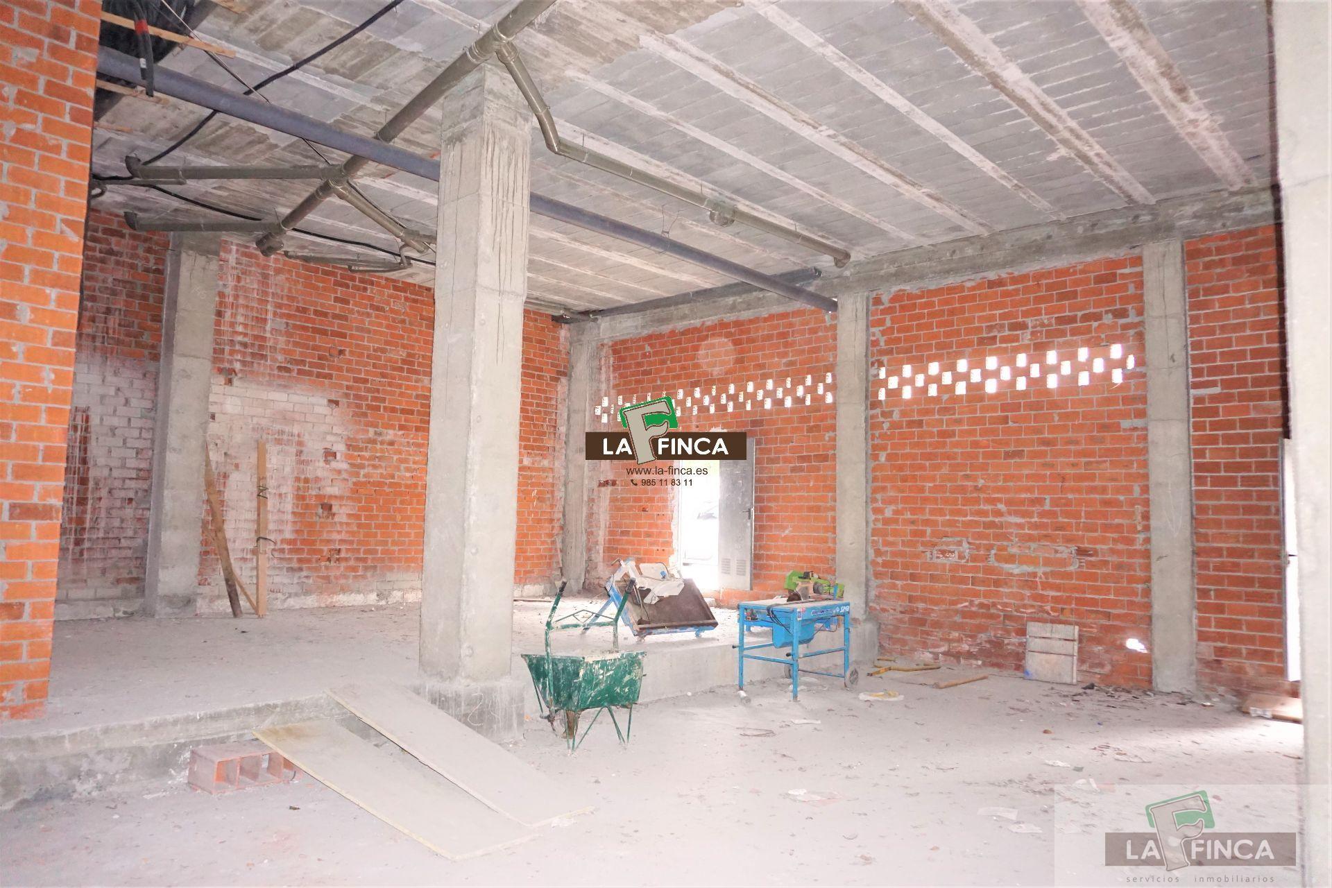 For sale of commercial in Oviedo