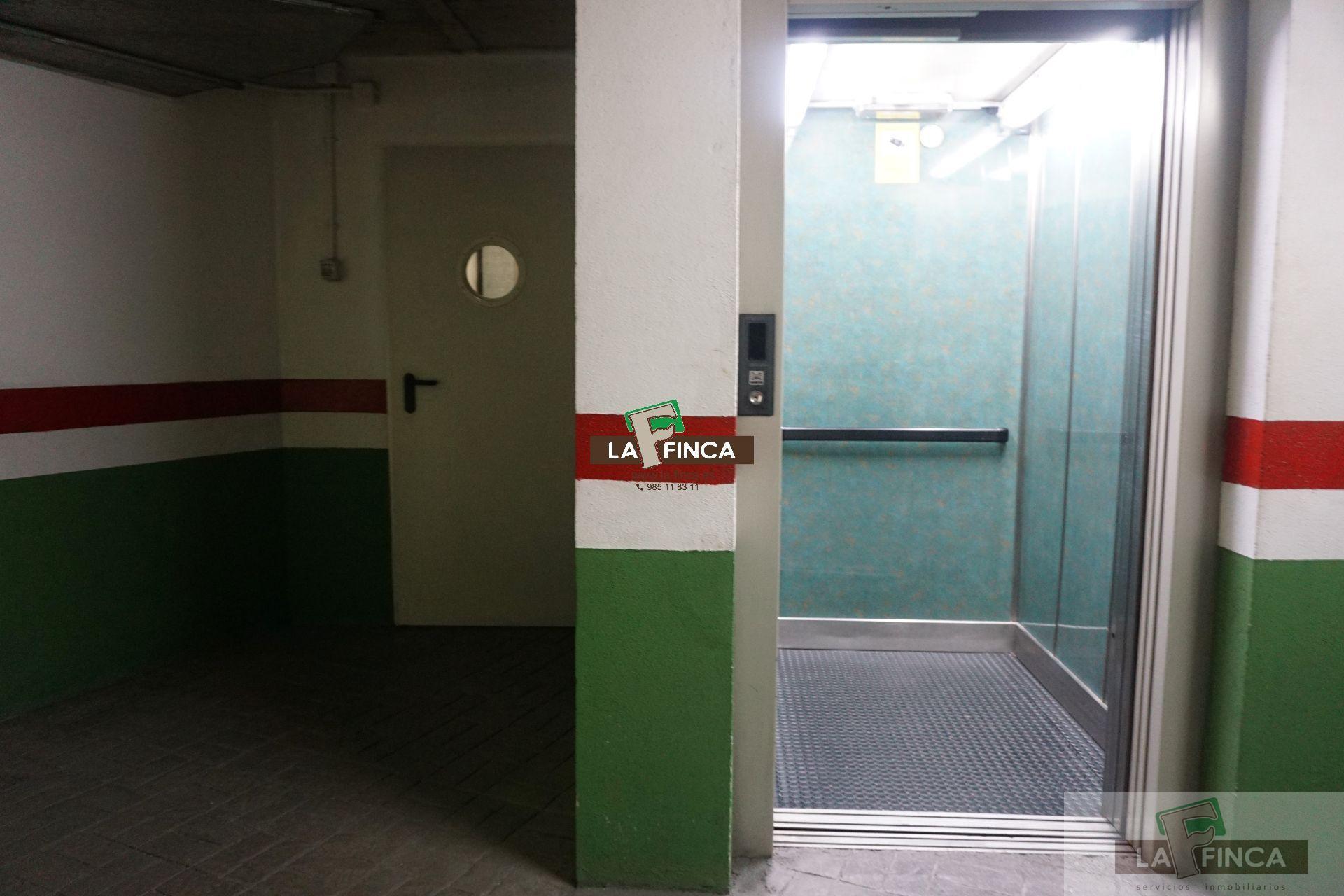 For sale of garage in Oviedo