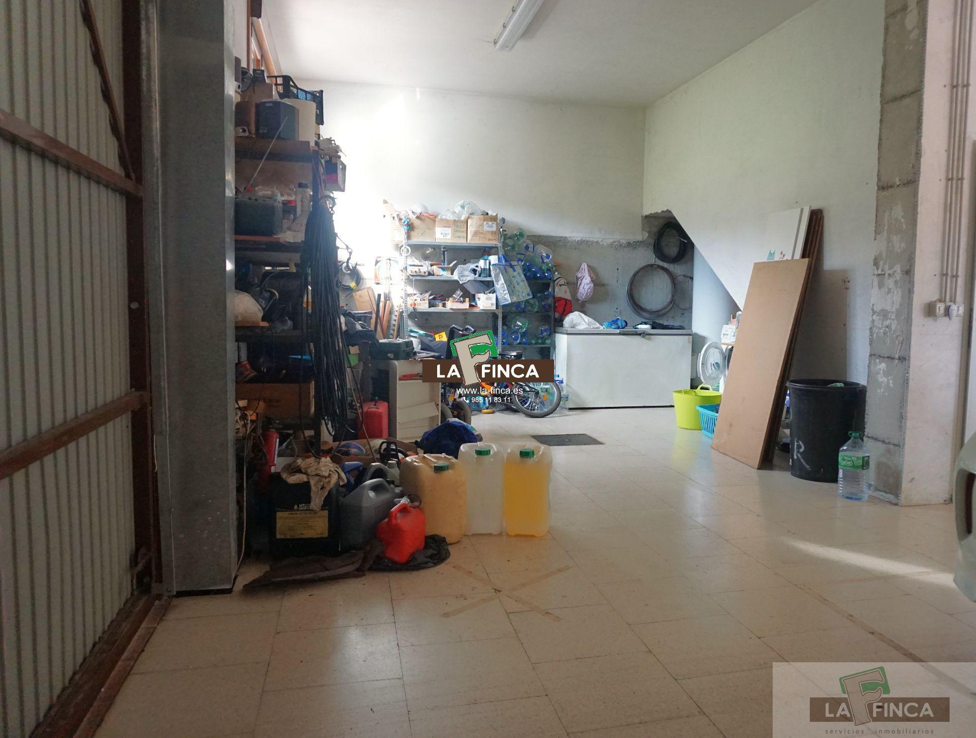 For sale of villa in Oviedo