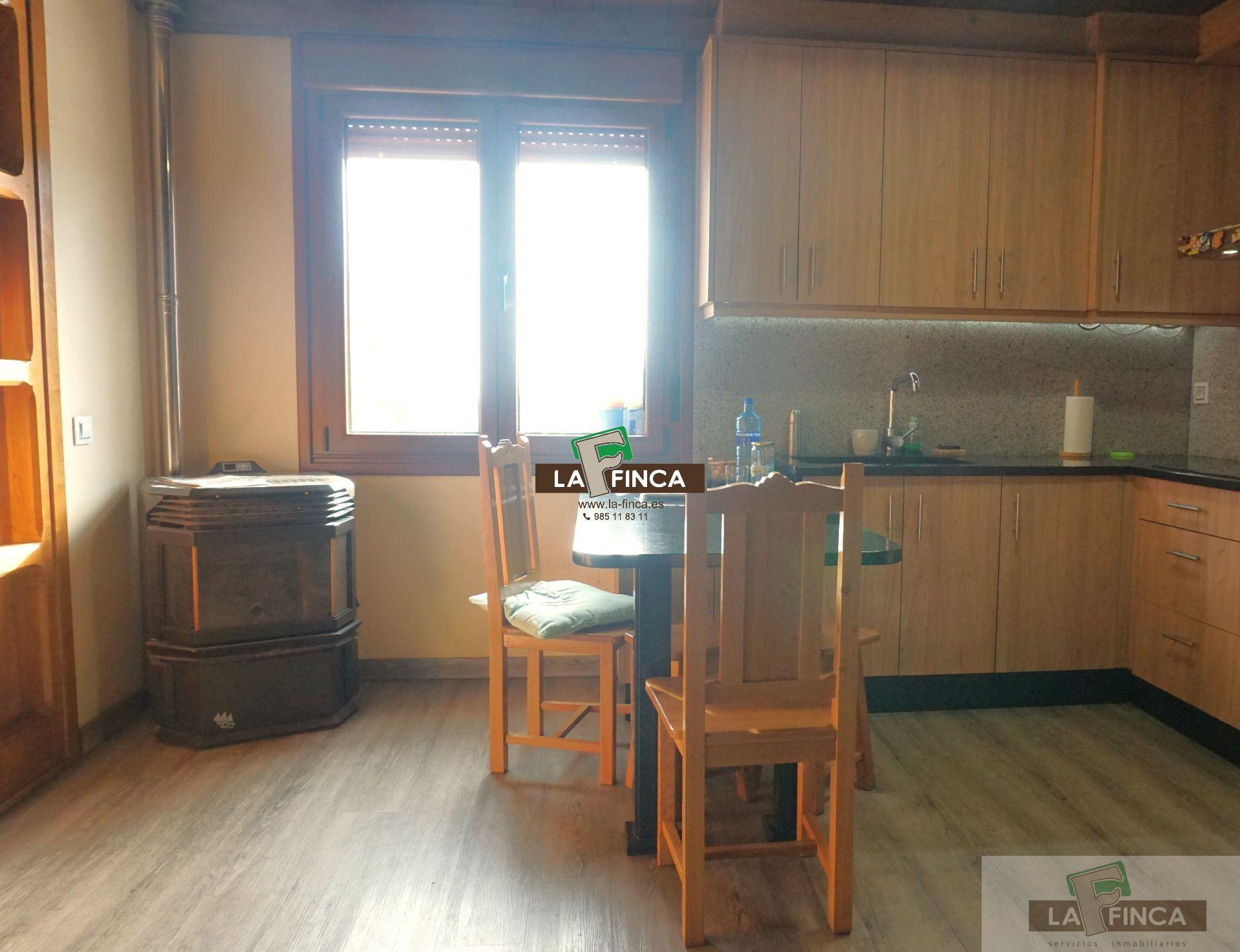 For sale of villa in Oviedo