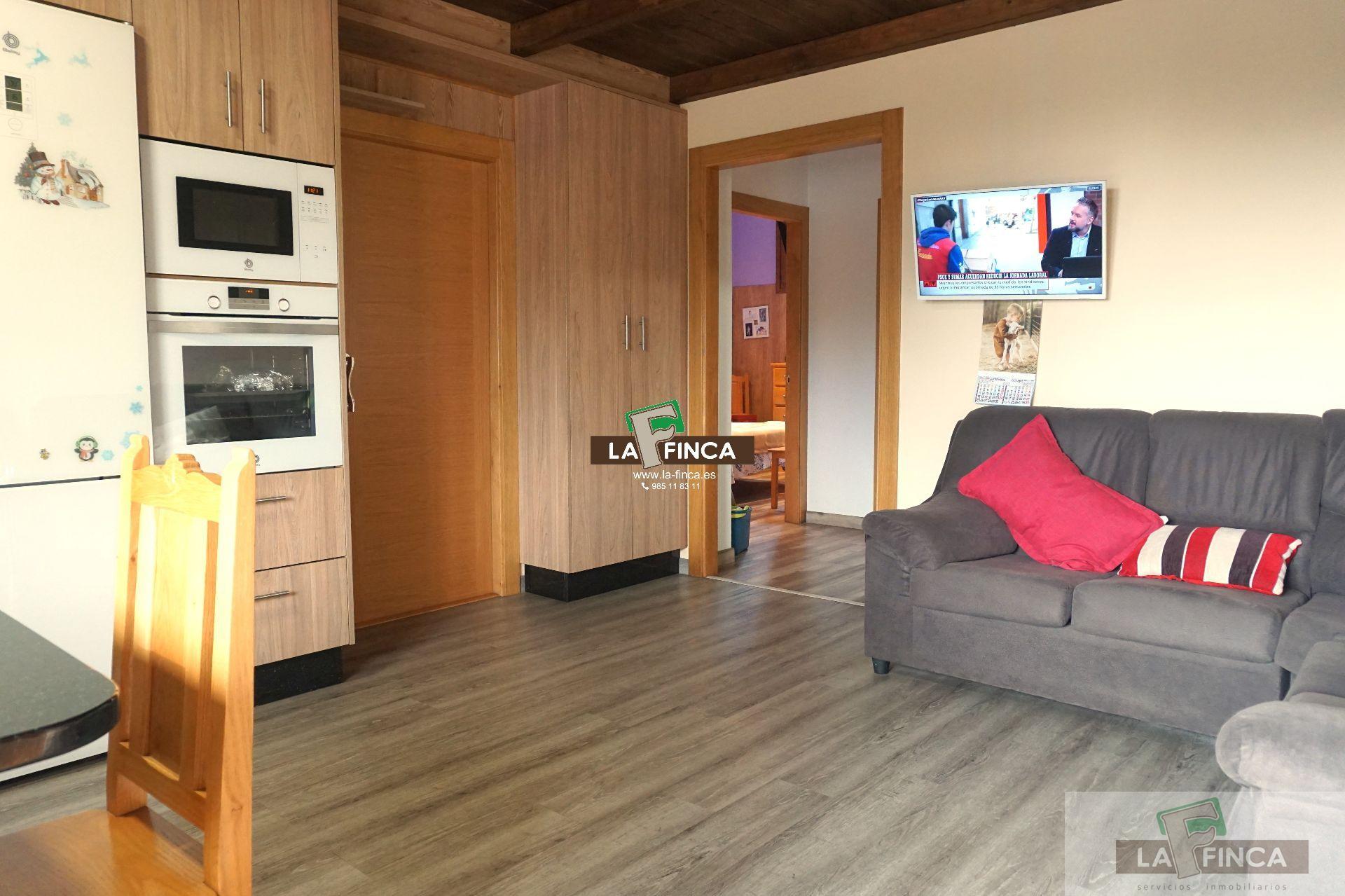 For sale of villa in Oviedo
