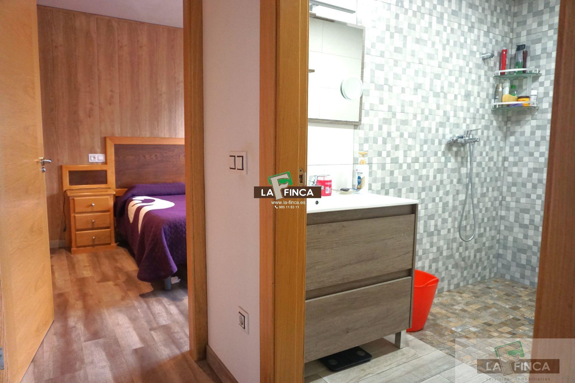 For sale of villa in Oviedo