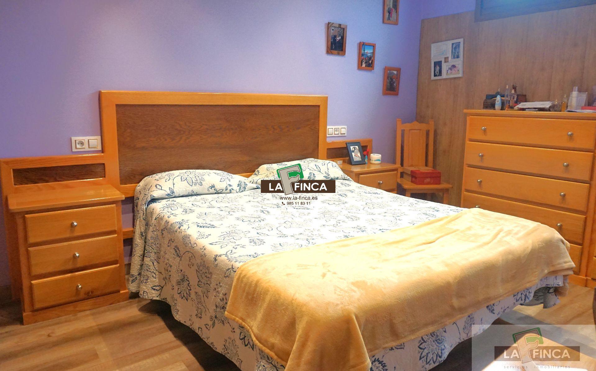 For sale of villa in Oviedo