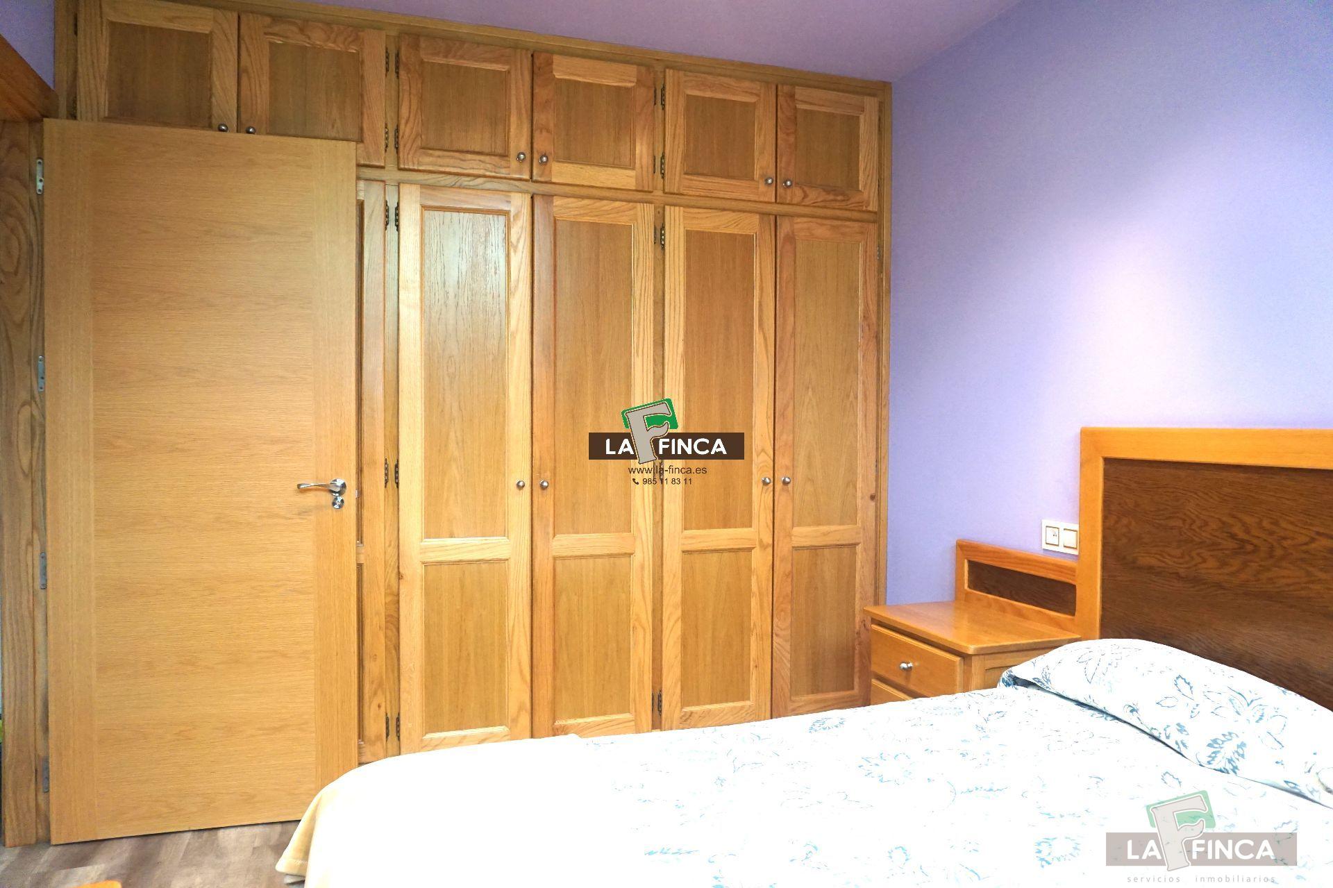 For sale of villa in Oviedo