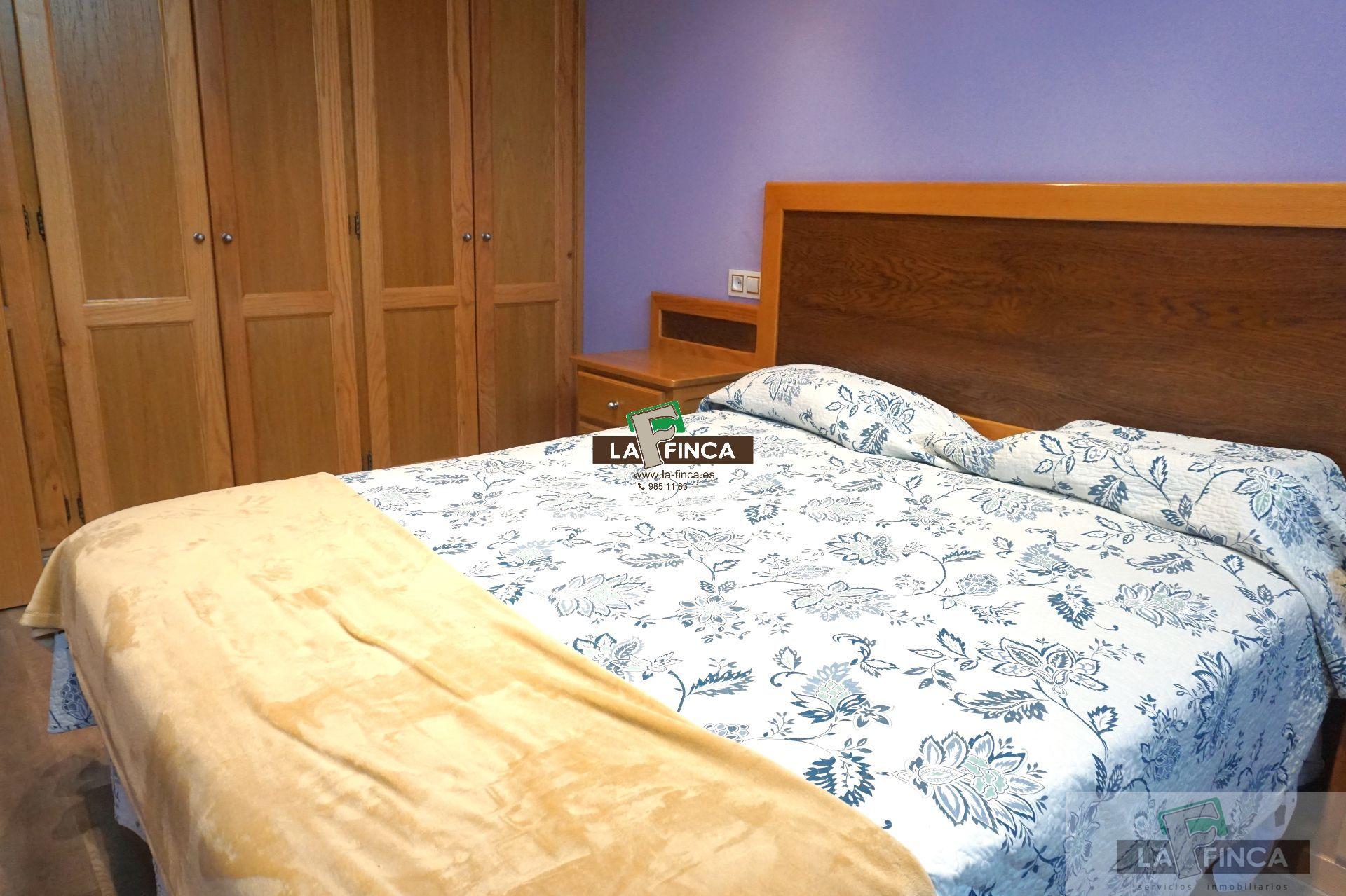 For sale of villa in Oviedo