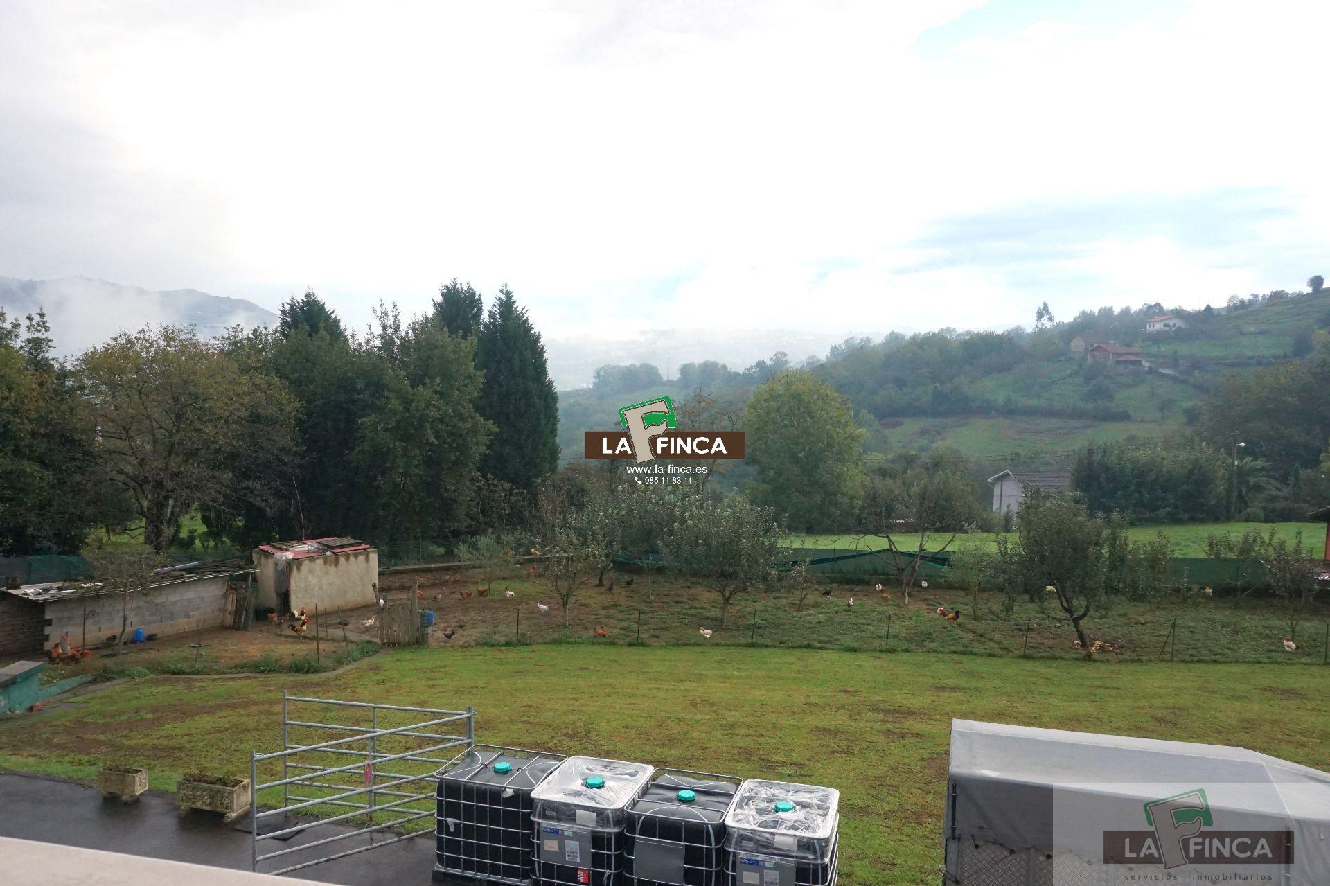 For sale of villa in Oviedo