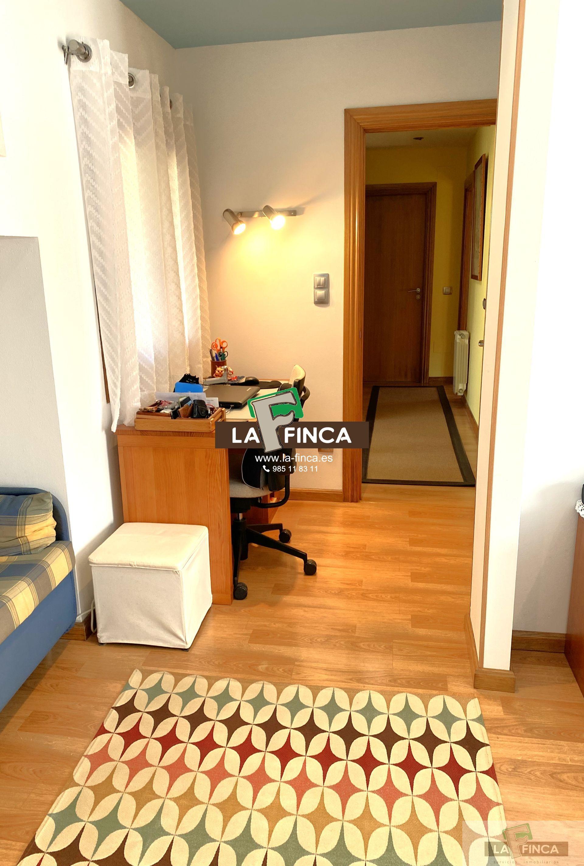 For sale of villa in Candás