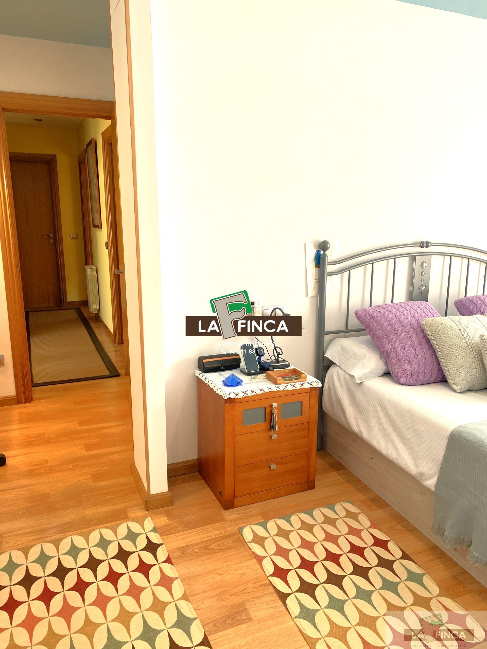 For sale of villa in Candás