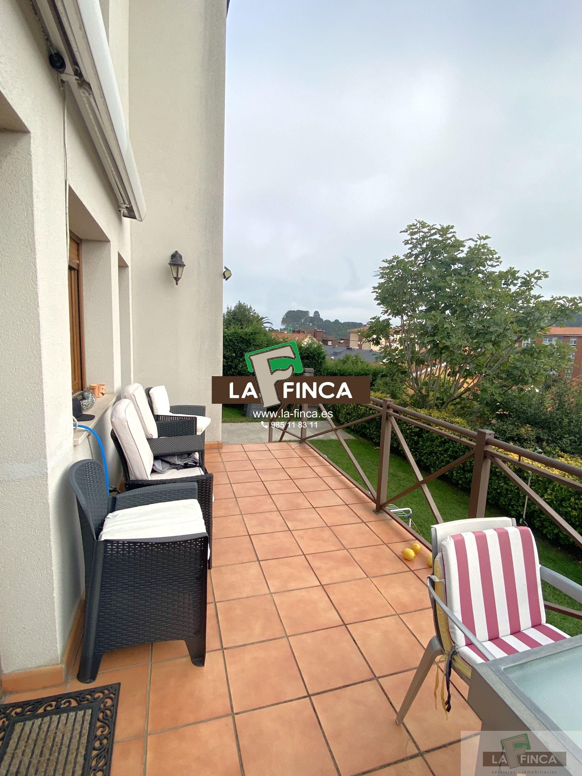 For sale of villa in Candás