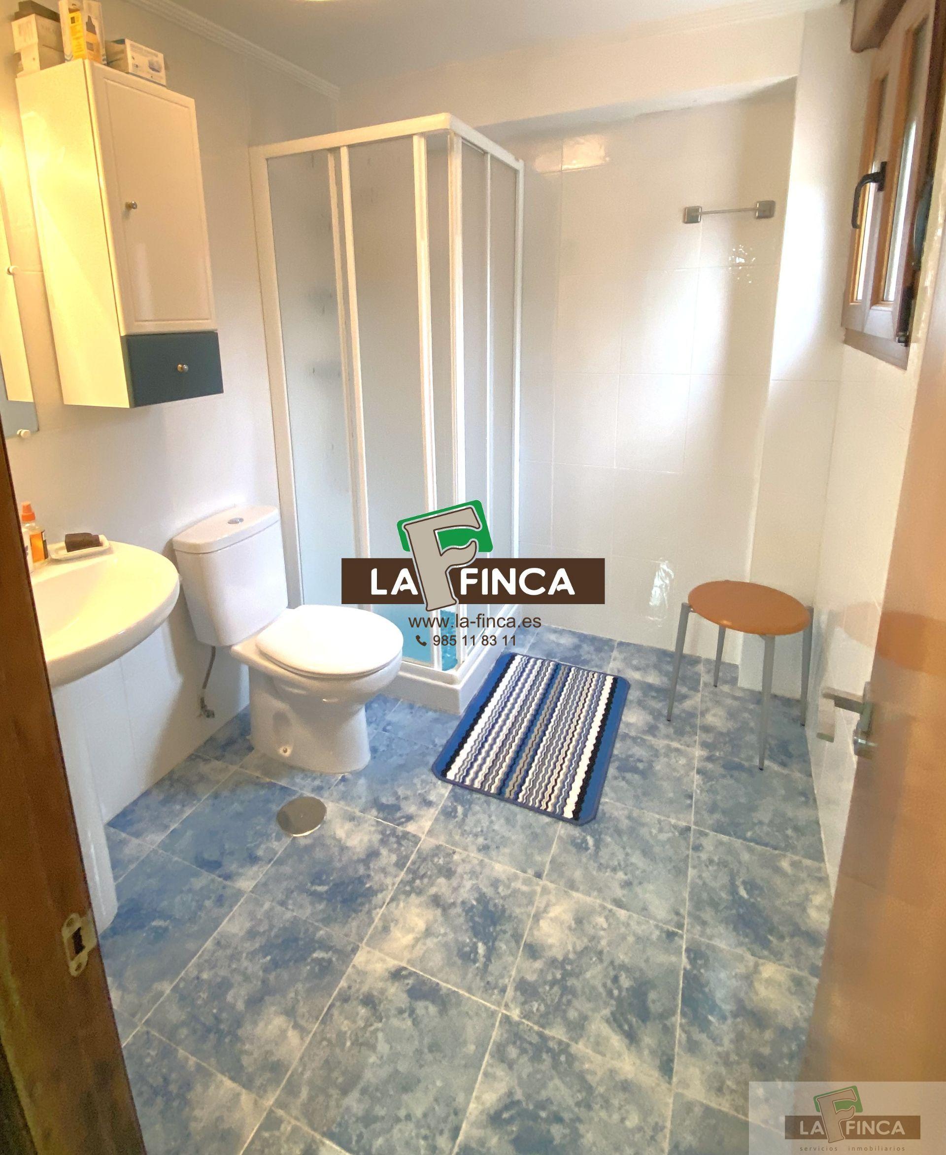 For sale of villa in Candás