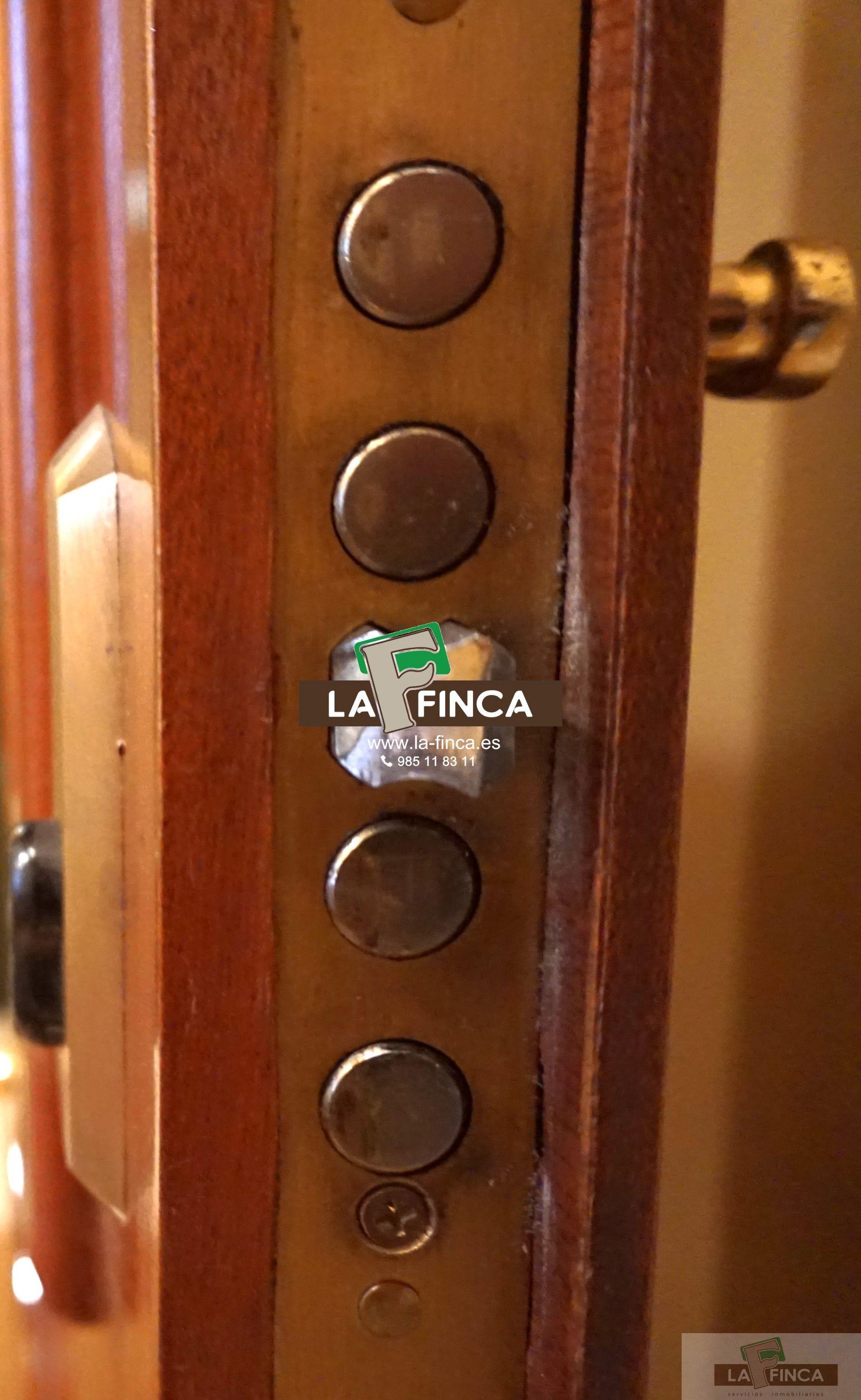 For sale of flat in Oviedo