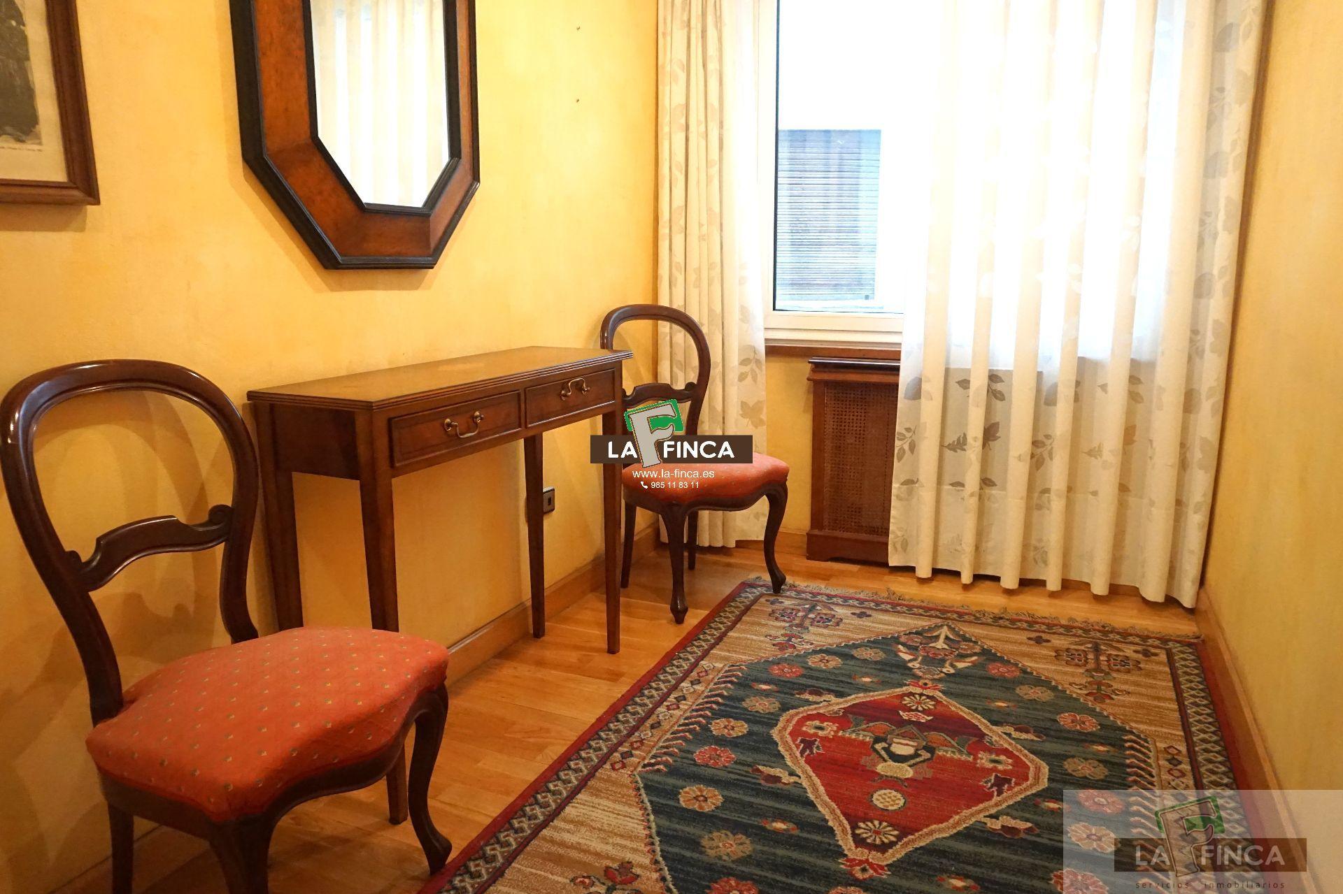For sale of flat in Oviedo