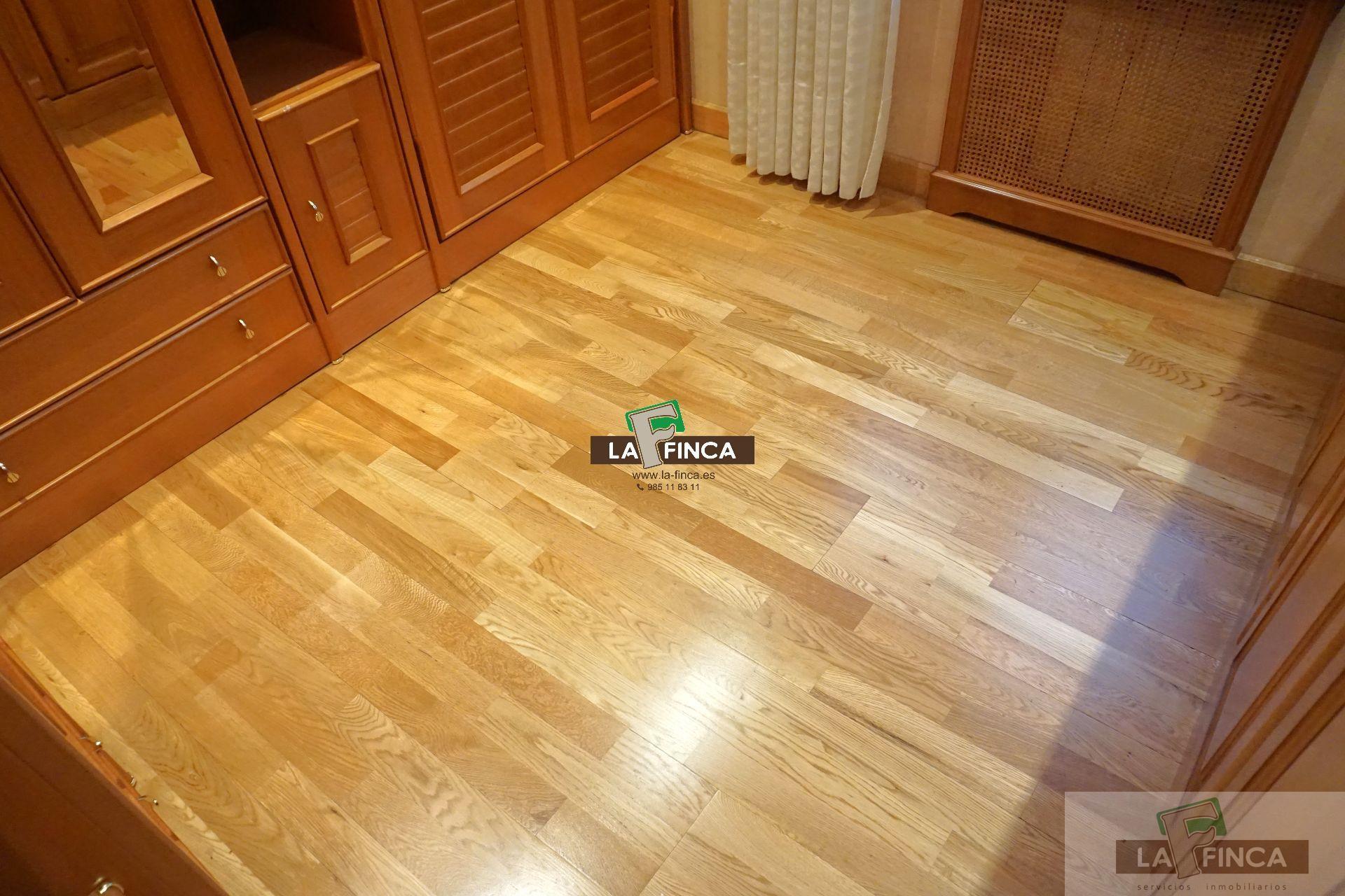 For sale of flat in Oviedo