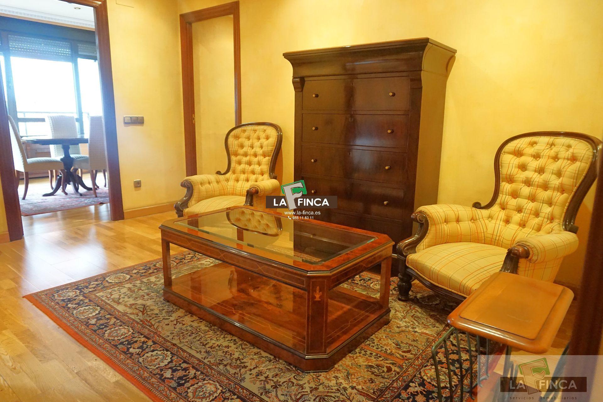 For sale of flat in Oviedo