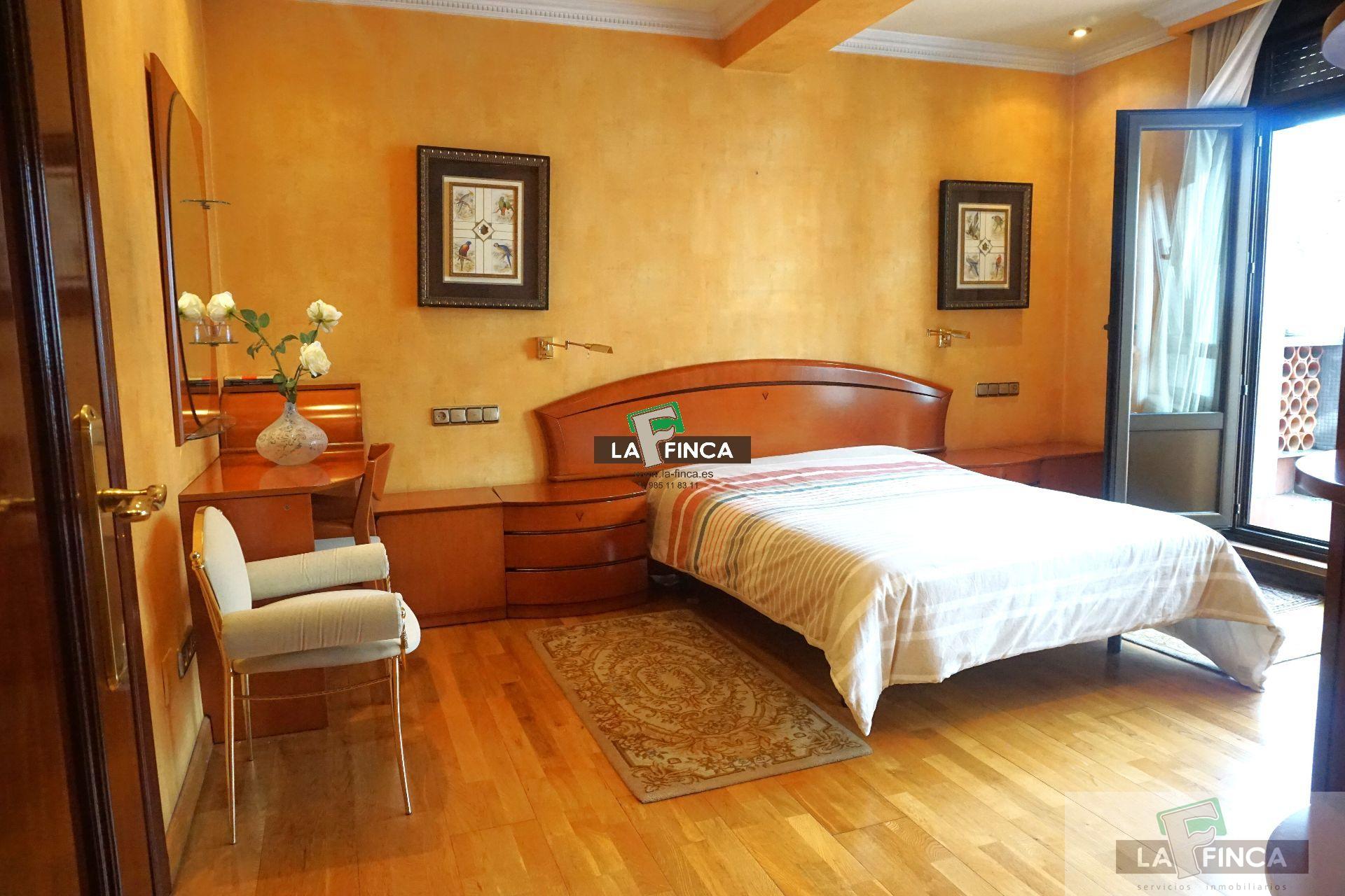 For sale of flat in Oviedo