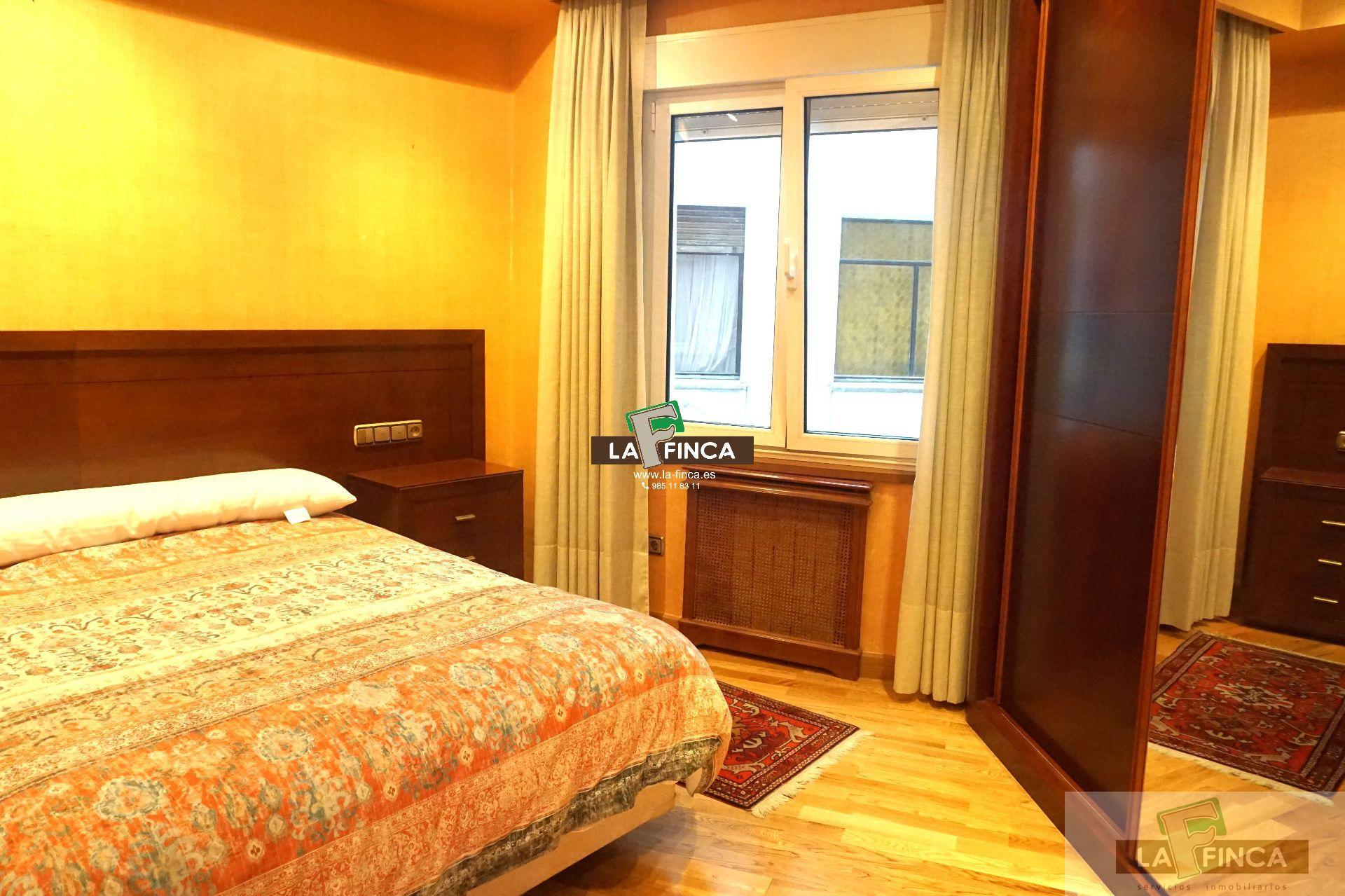 For sale of flat in Oviedo