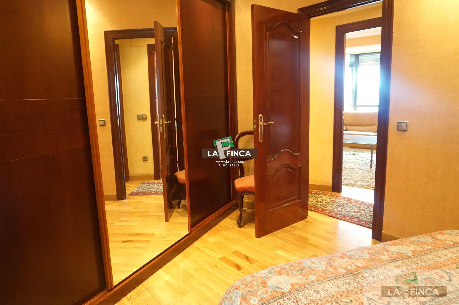 For sale of flat in Oviedo
