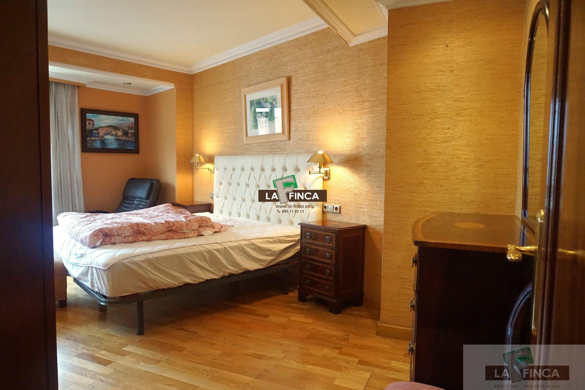 For sale of flat in Oviedo