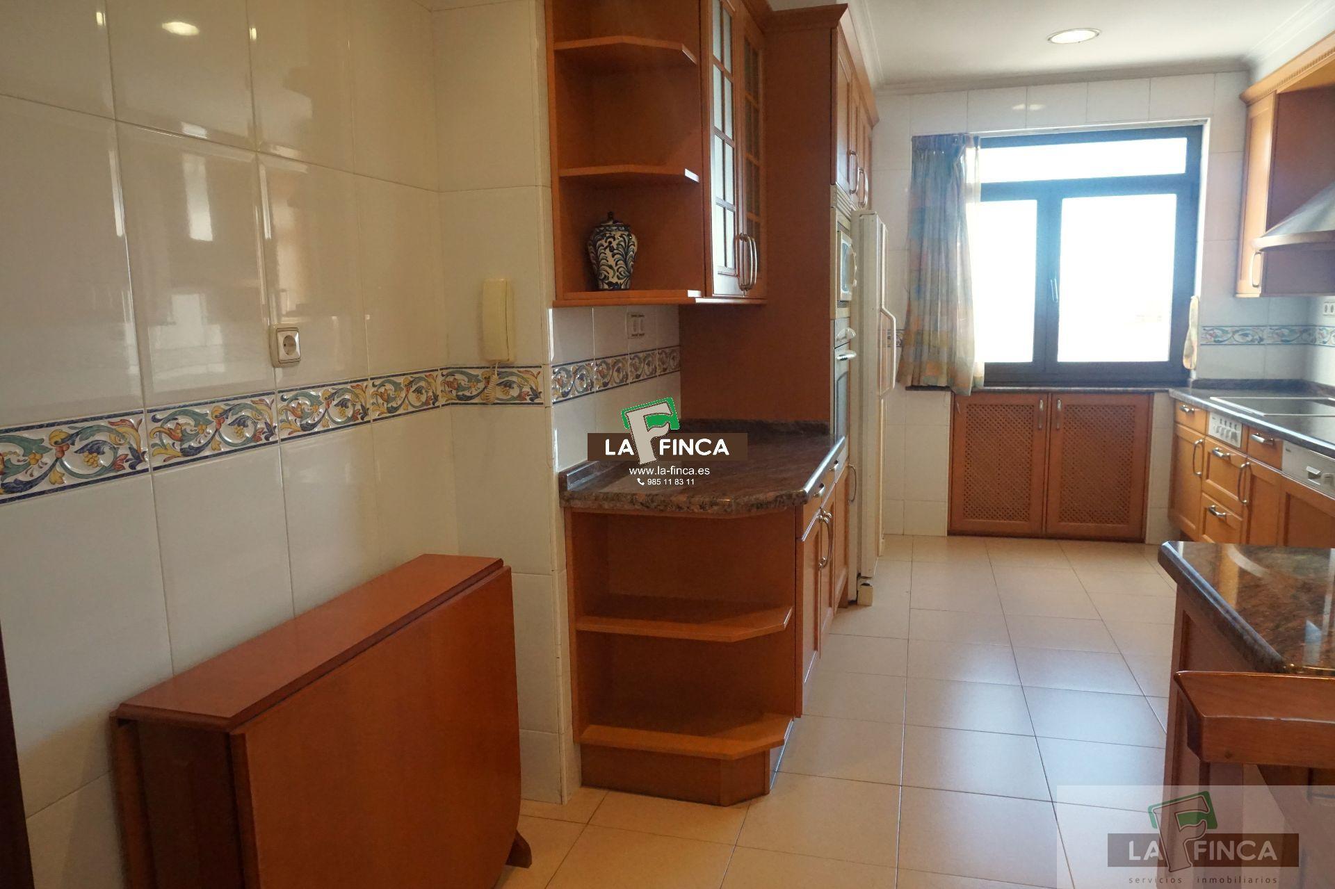 For sale of flat in Oviedo