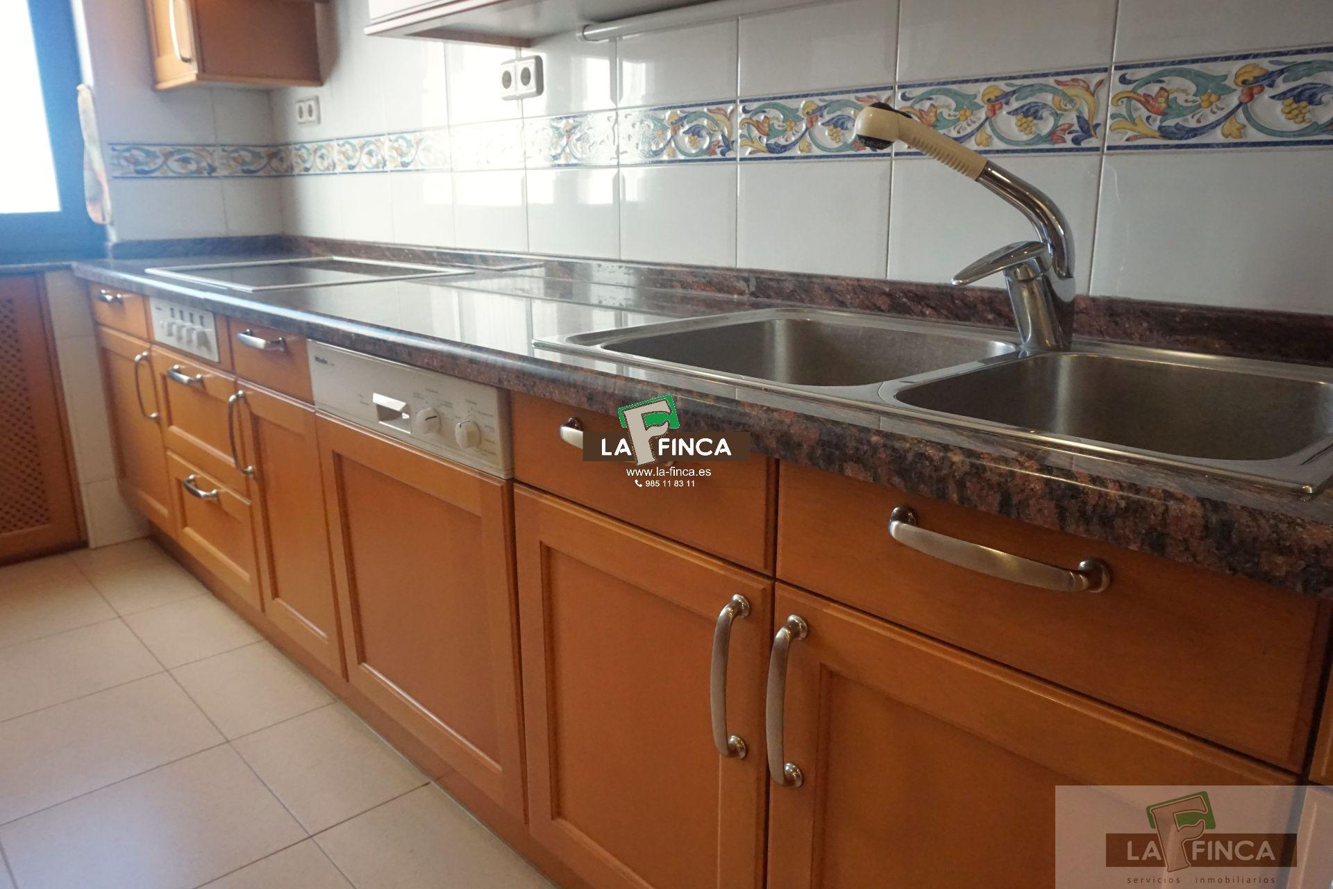 For sale of flat in Oviedo