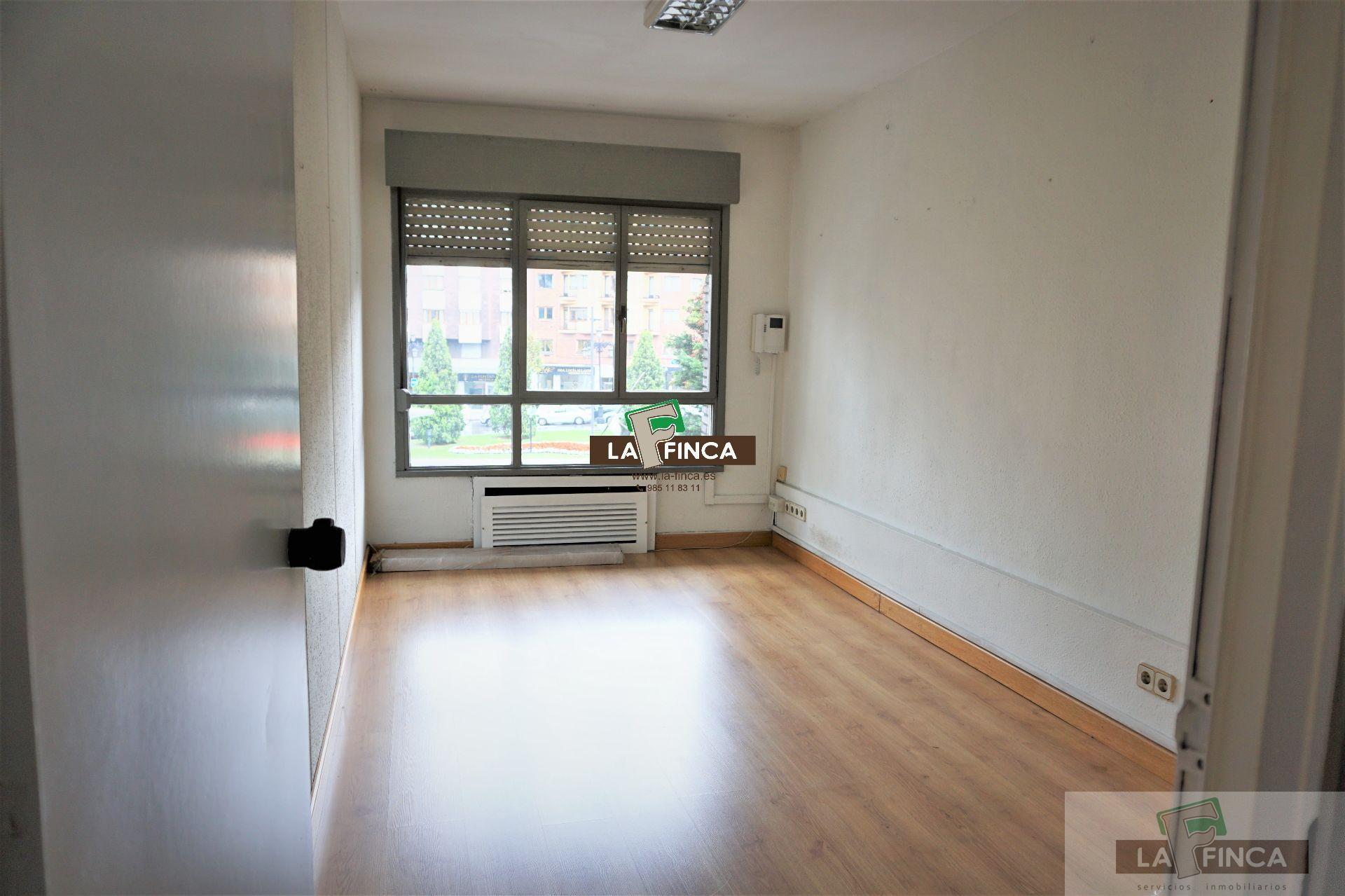 For rent of commercial in Oviedo