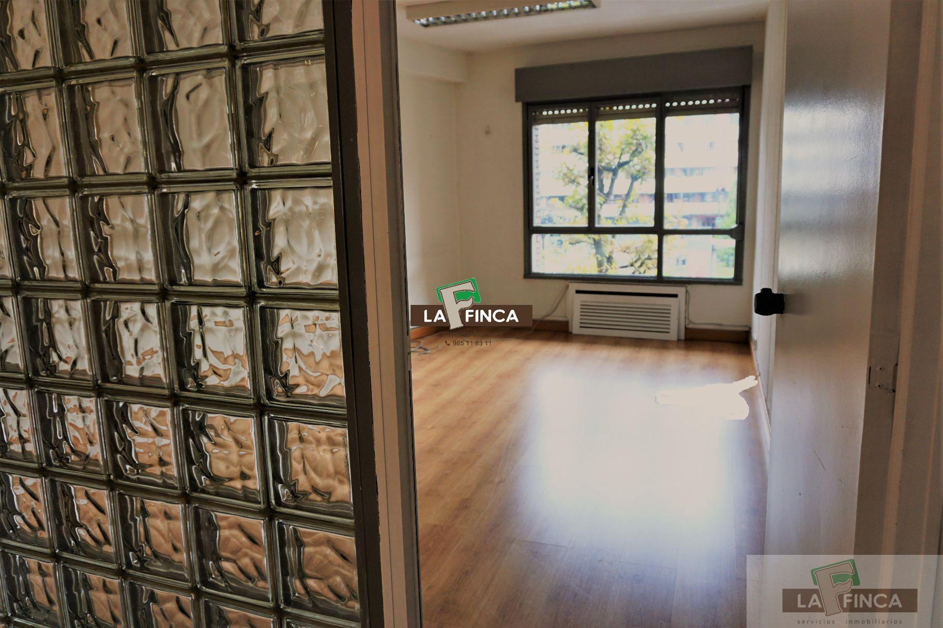 For rent of commercial in Oviedo