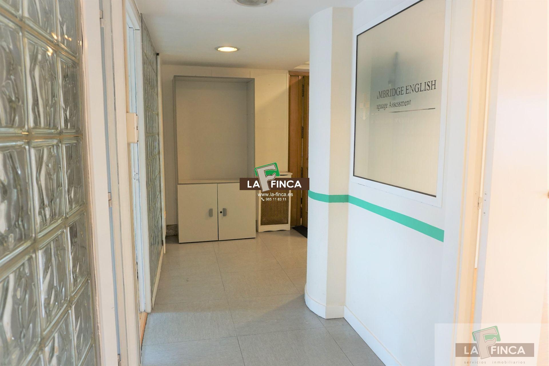 For rent of commercial in Oviedo