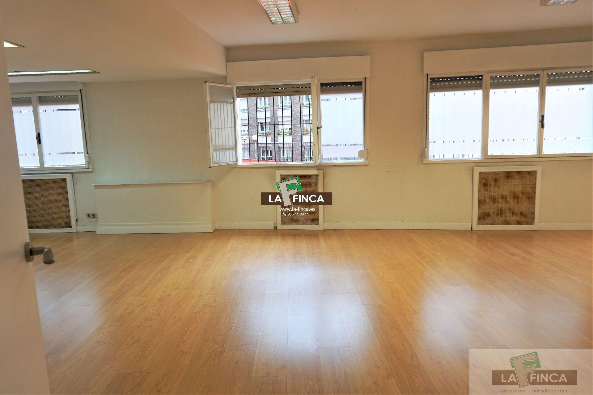 For rent of commercial in Oviedo