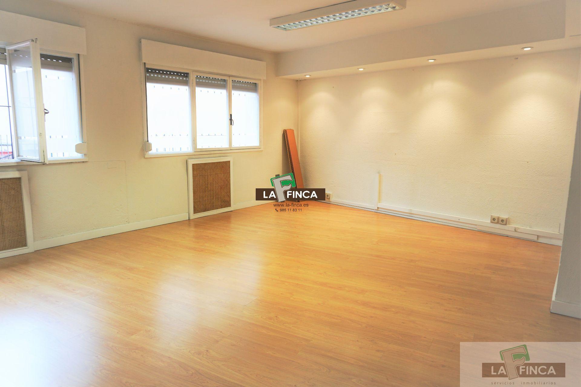 For rent of commercial in Oviedo